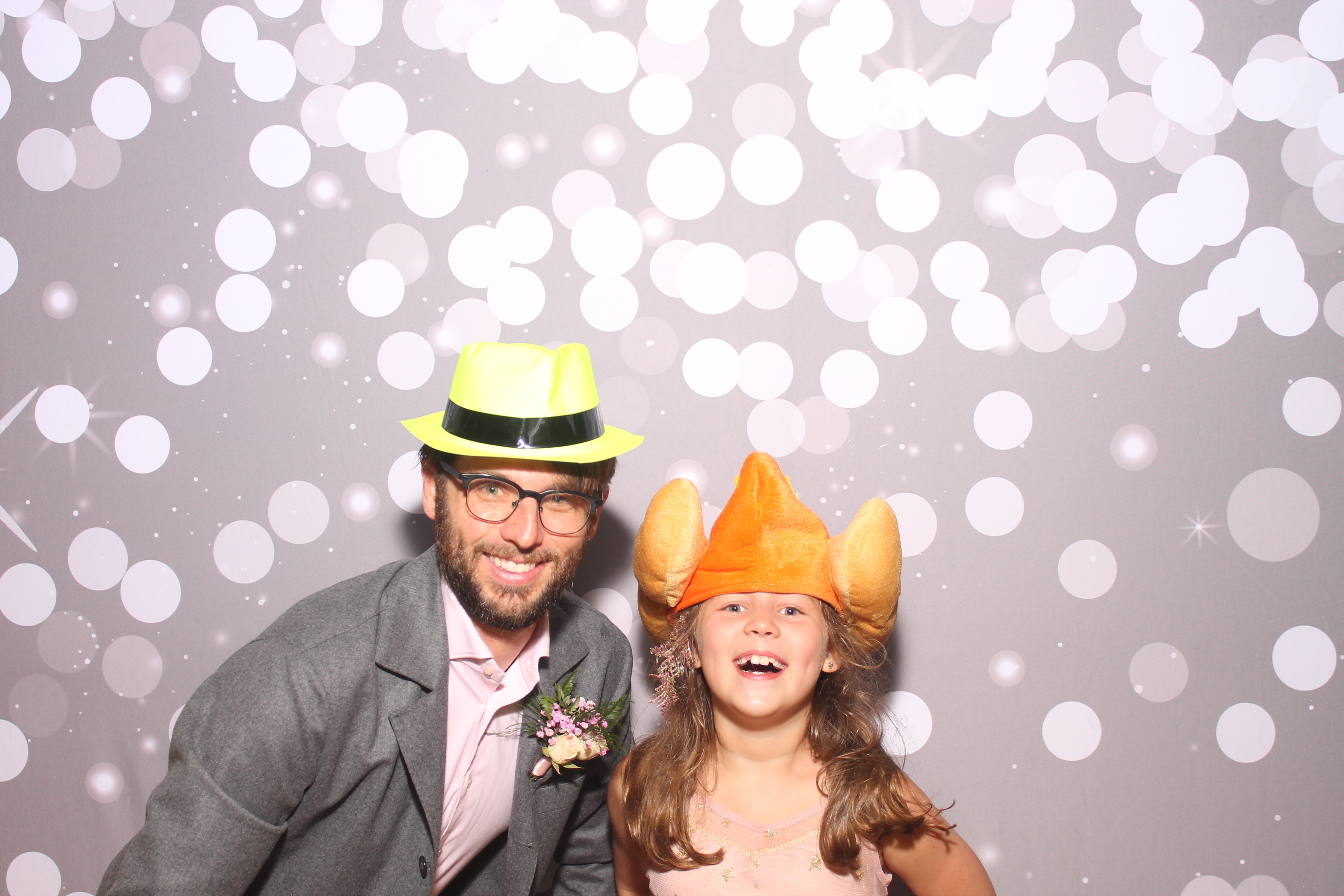 Mariemount Father Daughter Dance | View more photos from the event at gallery.photoboothcincy.com/u/PhotoBoothCincy/Mariemount-Father-Daughter-Dance-0
