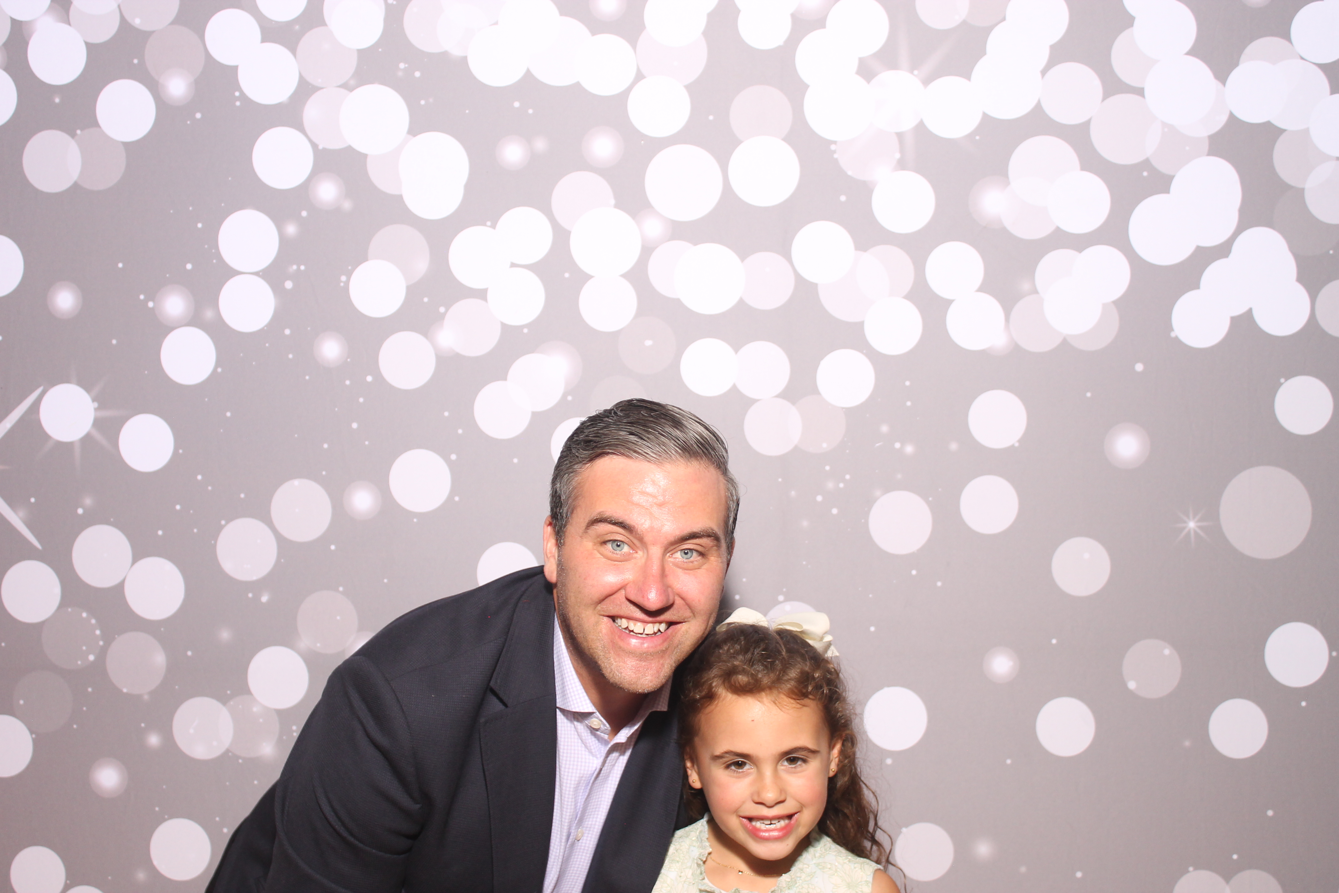 Mariemount Father Daughter Dance | View more photos from the event at gallery.photoboothcincy.com/u/PhotoBoothCincy/Mariemount-Father-Daughter-Dance-0