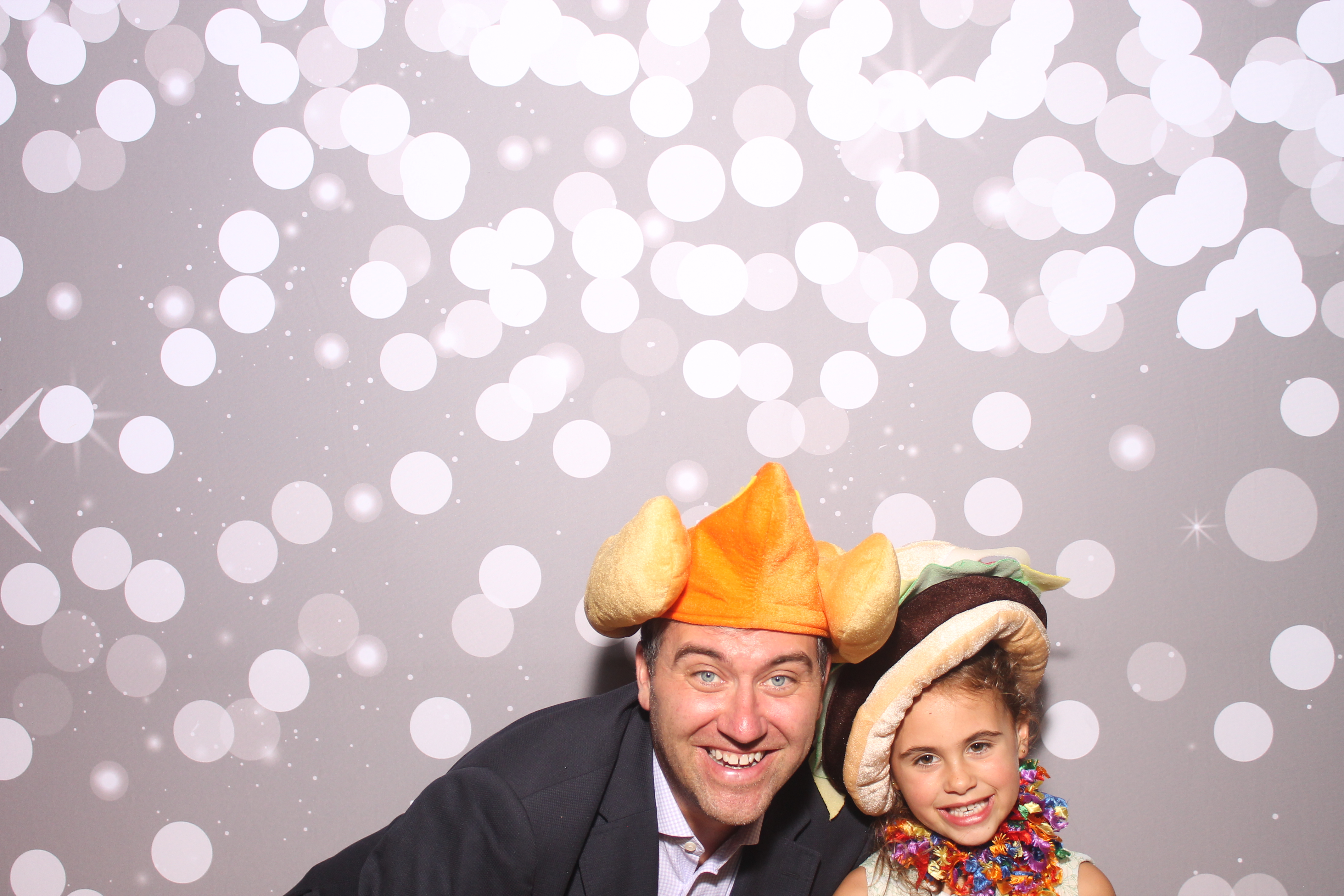 Mariemount Father Daughter Dance | View more photos from the event at gallery.photoboothcincy.com/u/PhotoBoothCincy/Mariemount-Father-Daughter-Dance-0