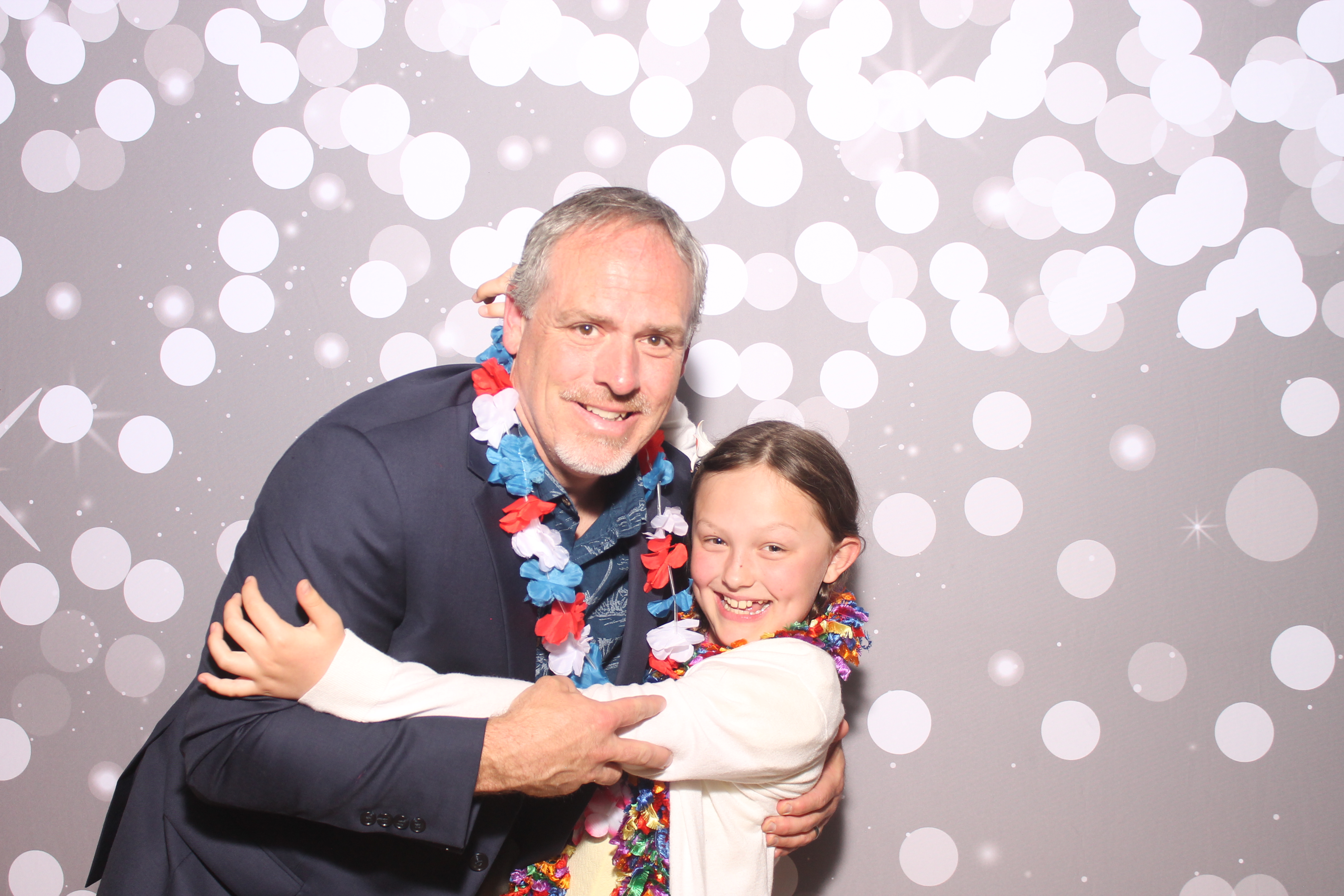 Mariemount Father Daughter Dance | View more photos from the event at gallery.photoboothcincy.com/u/PhotoBoothCincy/Mariemount-Father-Daughter-Dance-0
