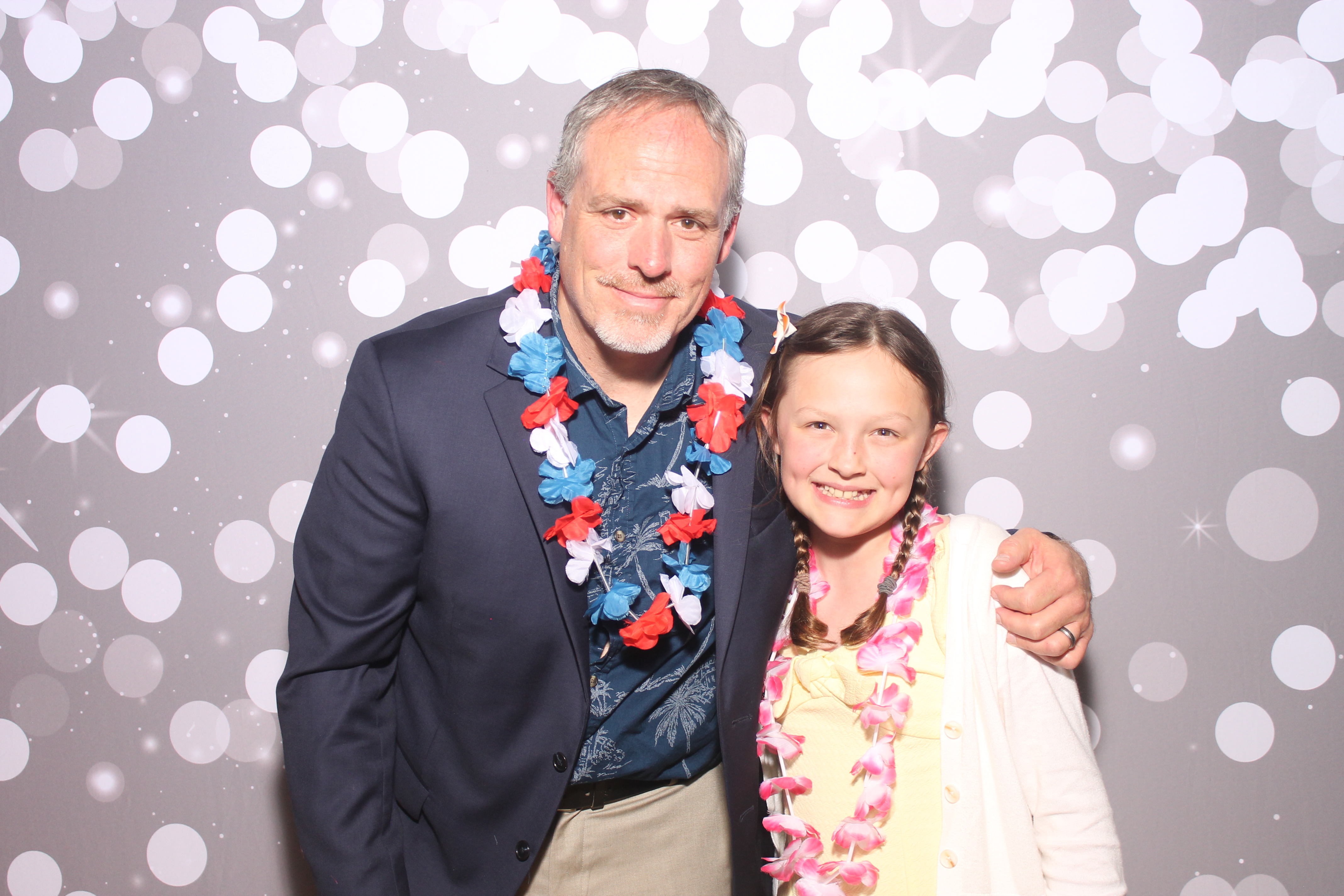 Mariemount Father Daughter Dance | View more photos from the event at gallery.photoboothcincy.com/u/PhotoBoothCincy/Mariemount-Father-Daughter-Dance-0