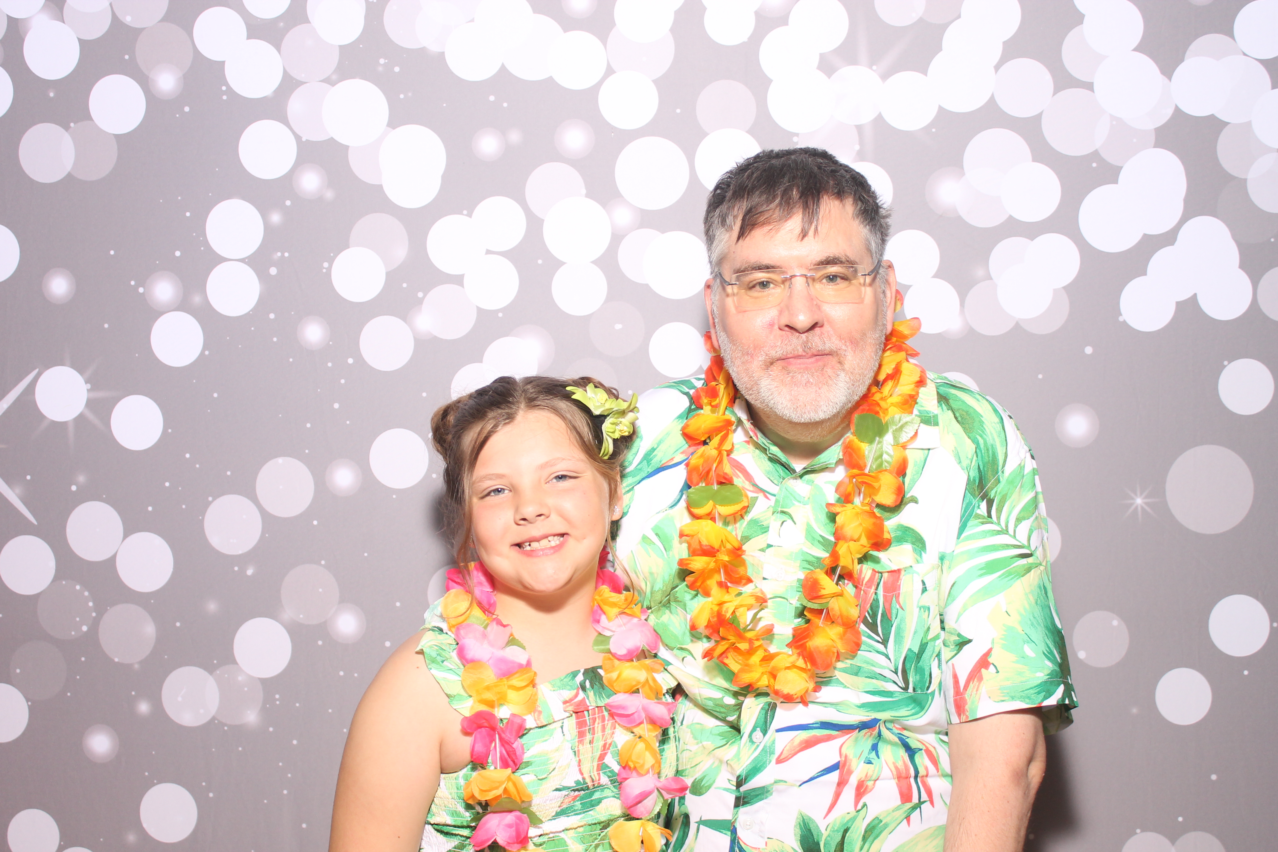 Mariemount Father Daughter Dance | View more photos from the event at gallery.photoboothcincy.com/u/PhotoBoothCincy/Mariemount-Father-Daughter-Dance-0