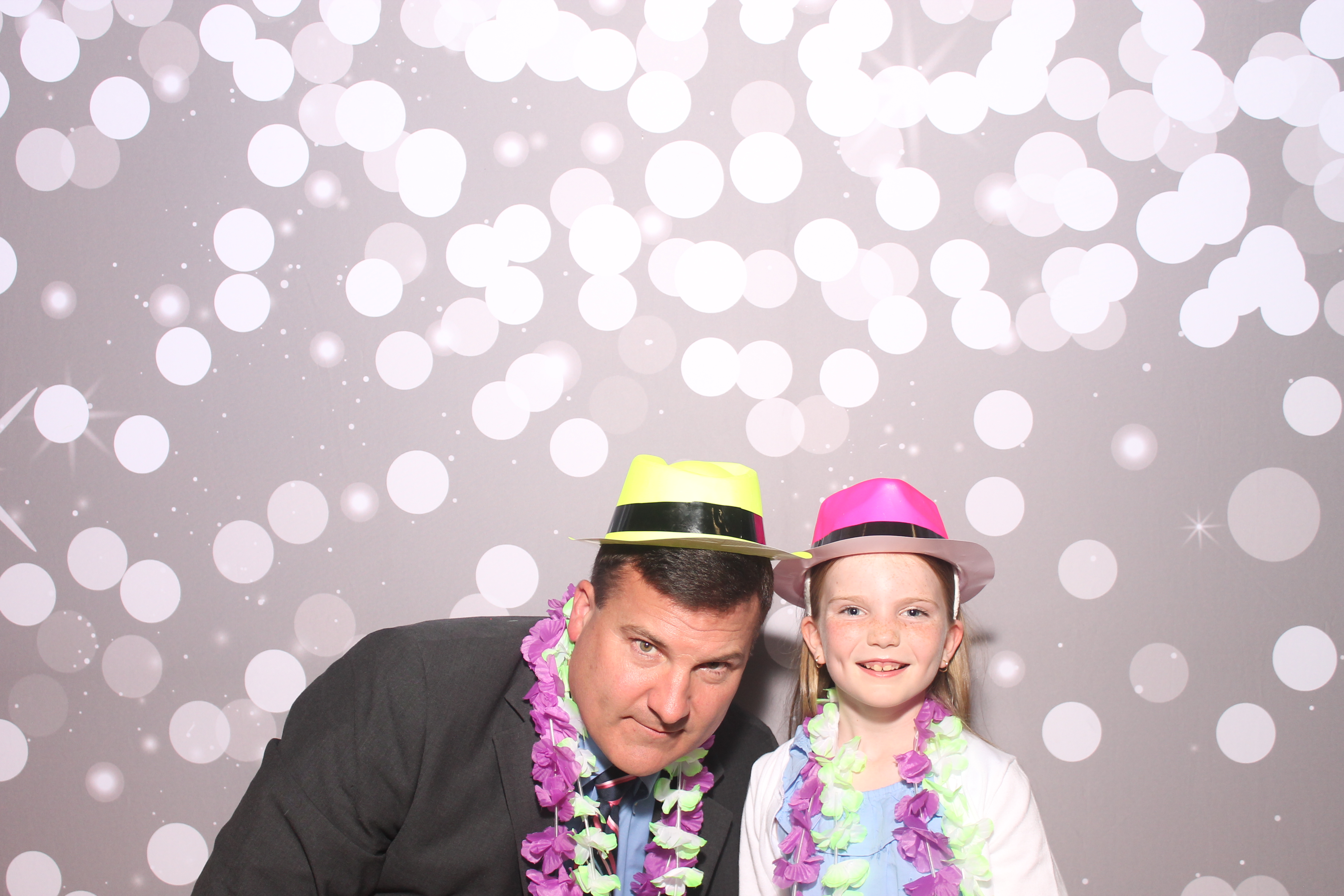 Mariemount Father Daughter Dance | View more photos from the event at gallery.photoboothcincy.com/u/PhotoBoothCincy/Mariemount-Father-Daughter-Dance-0