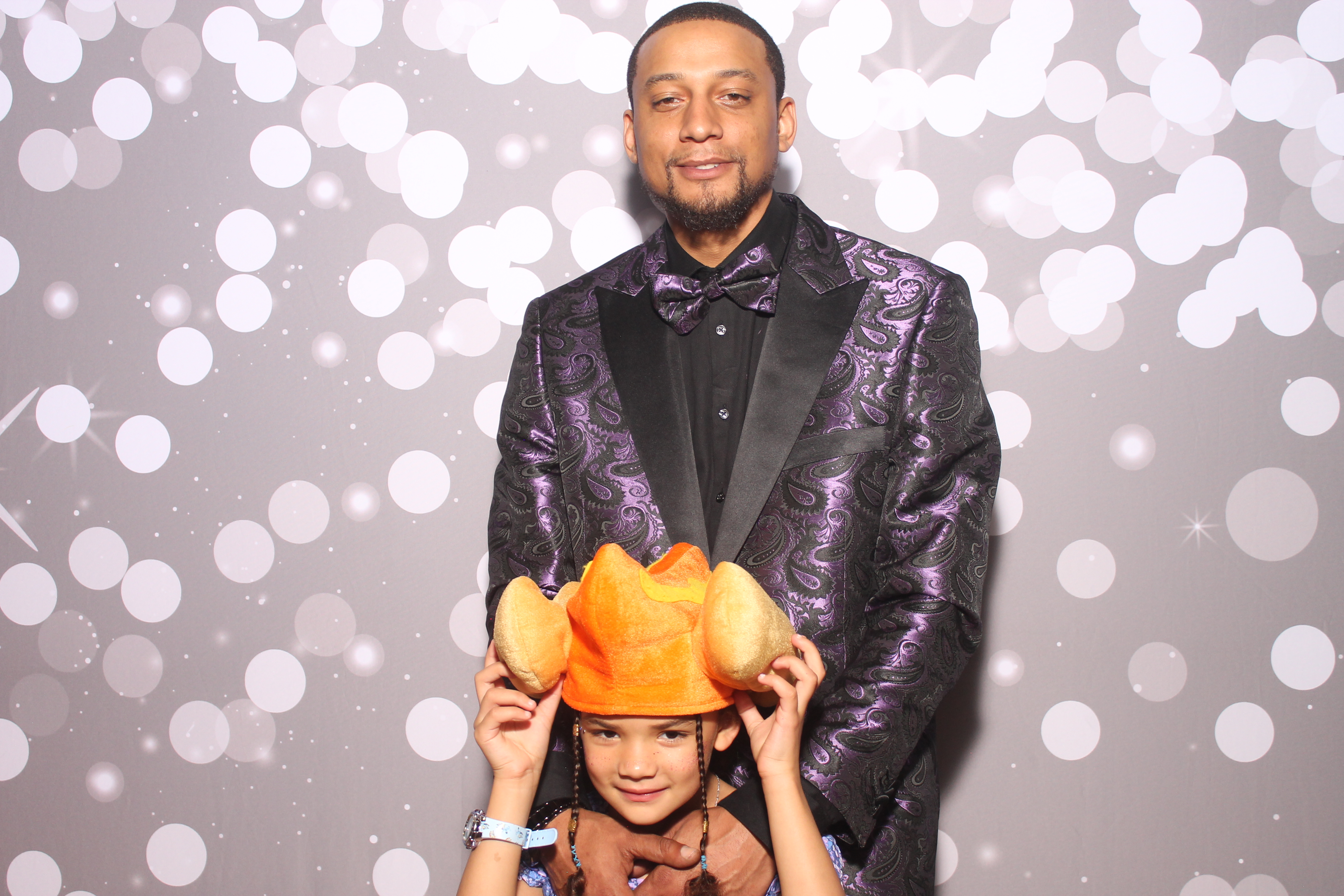 Mariemount Father Daughter Dance | View more photos from the event at gallery.photoboothcincy.com/u/PhotoBoothCincy/Mariemount-Father-Daughter-Dance-0