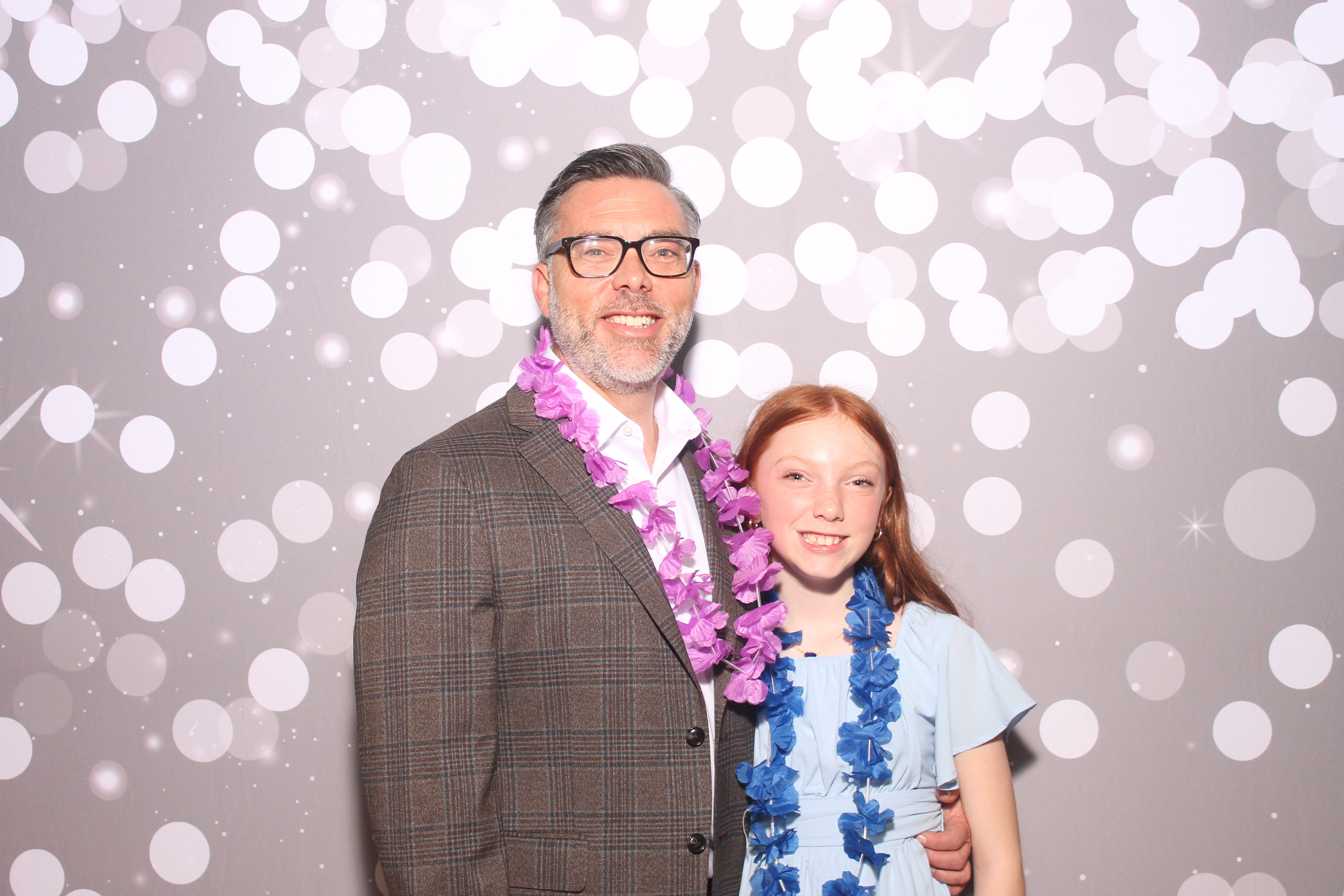 Mariemount Father Daughter Dance | View more photos from the event at gallery.photoboothcincy.com/u/PhotoBoothCincy/Mariemount-Father-Daughter-Dance-0
