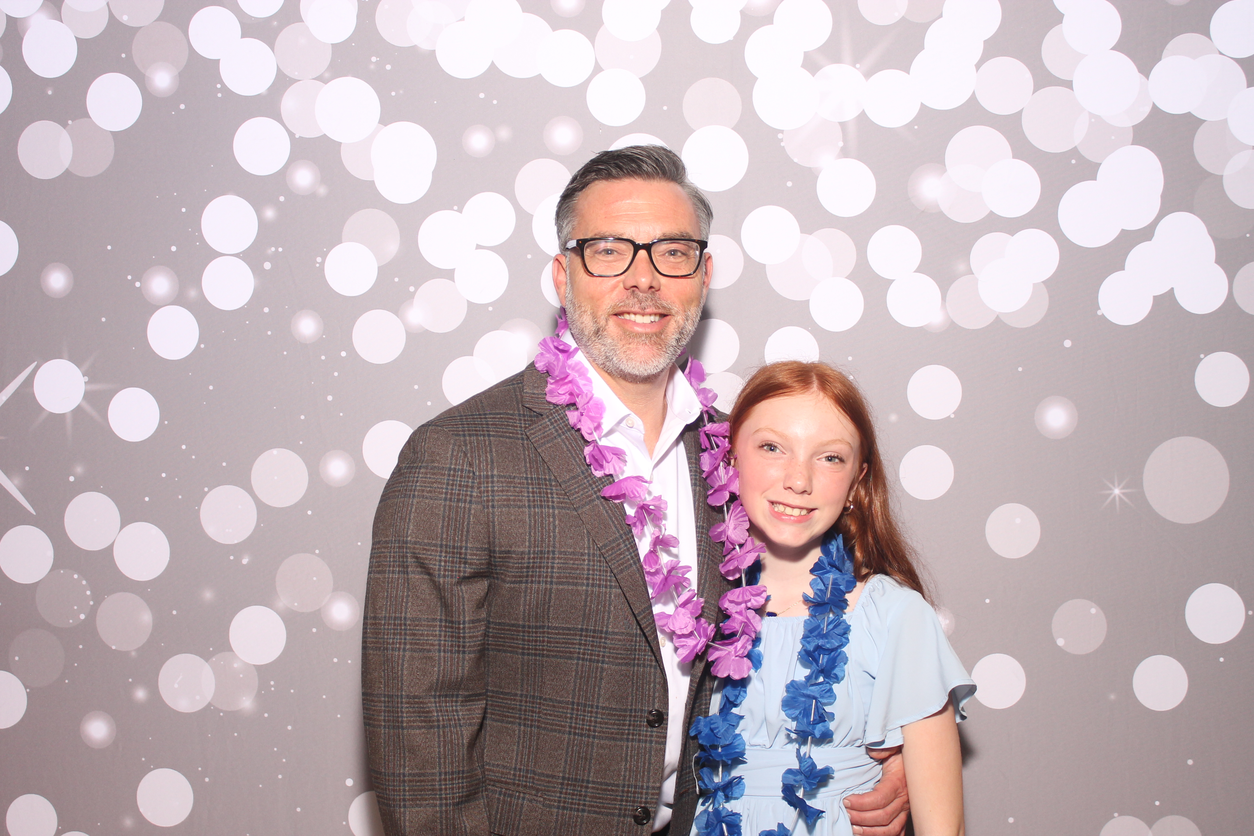 Mariemount Father Daughter Dance | View more photos from the event at gallery.photoboothcincy.com/u/PhotoBoothCincy/Mariemount-Father-Daughter-Dance-0