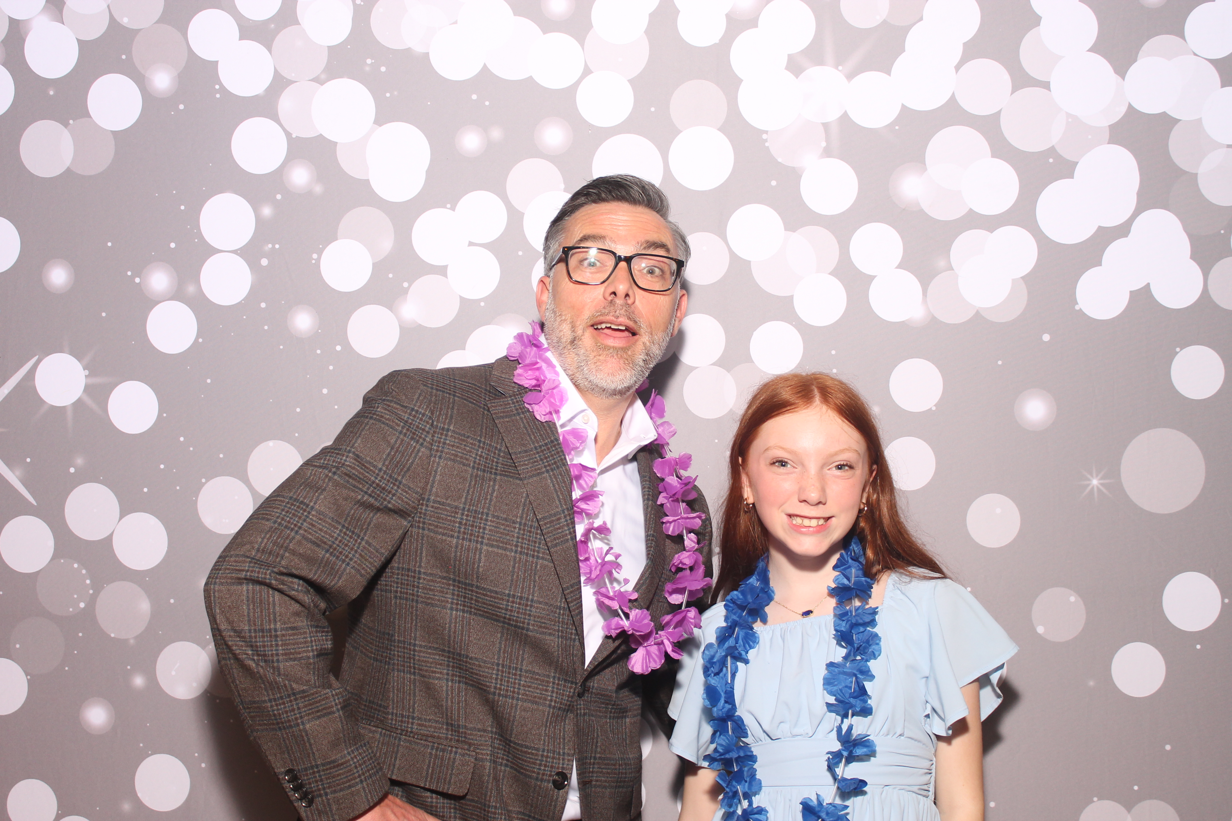 Mariemount Father Daughter Dance | View more photos from the event at gallery.photoboothcincy.com/u/PhotoBoothCincy/Mariemount-Father-Daughter-Dance-0