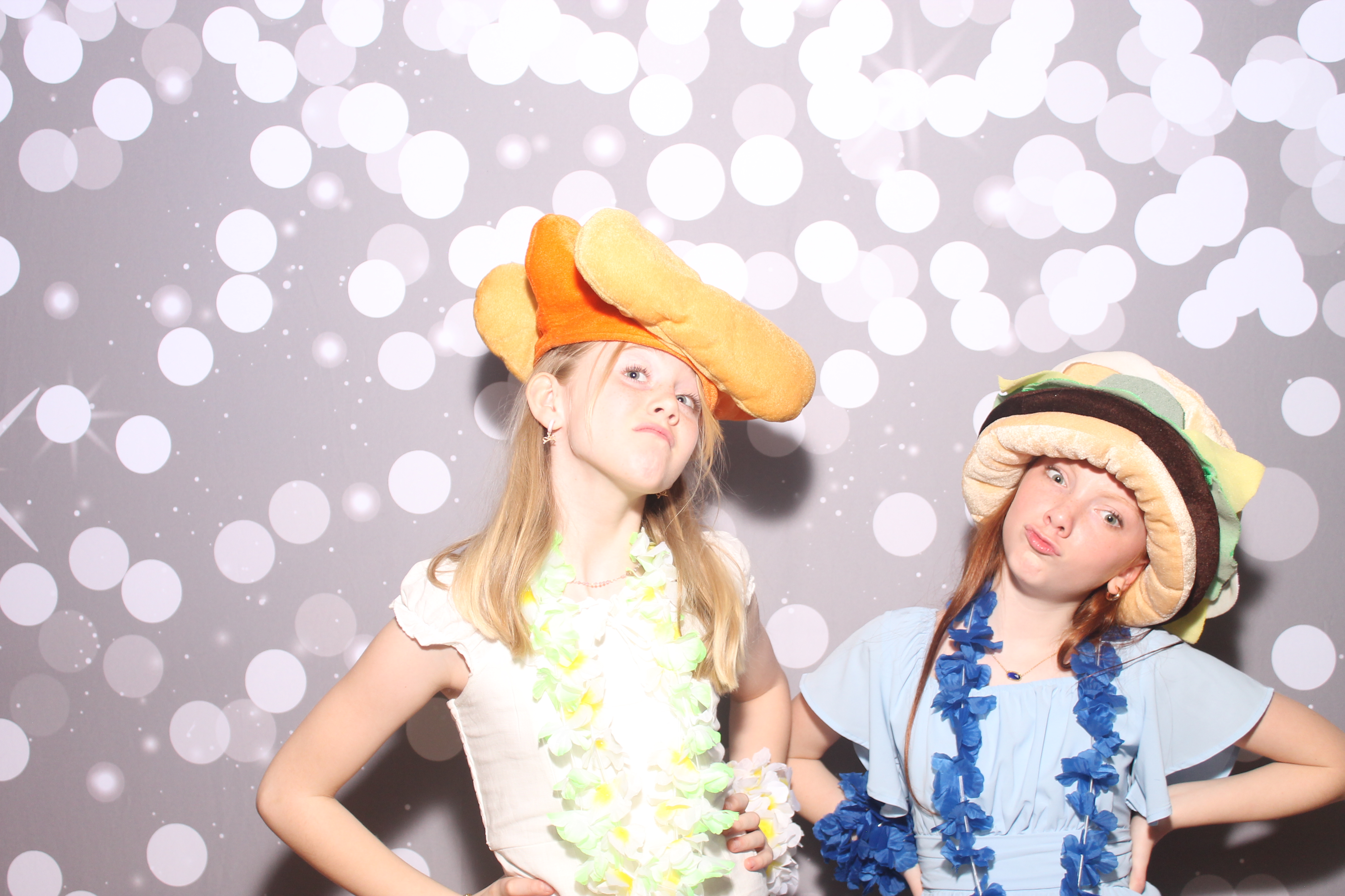 Mariemount Father Daughter Dance | View more photos from the event at gallery.photoboothcincy.com/u/PhotoBoothCincy/Mariemount-Father-Daughter-Dance-0