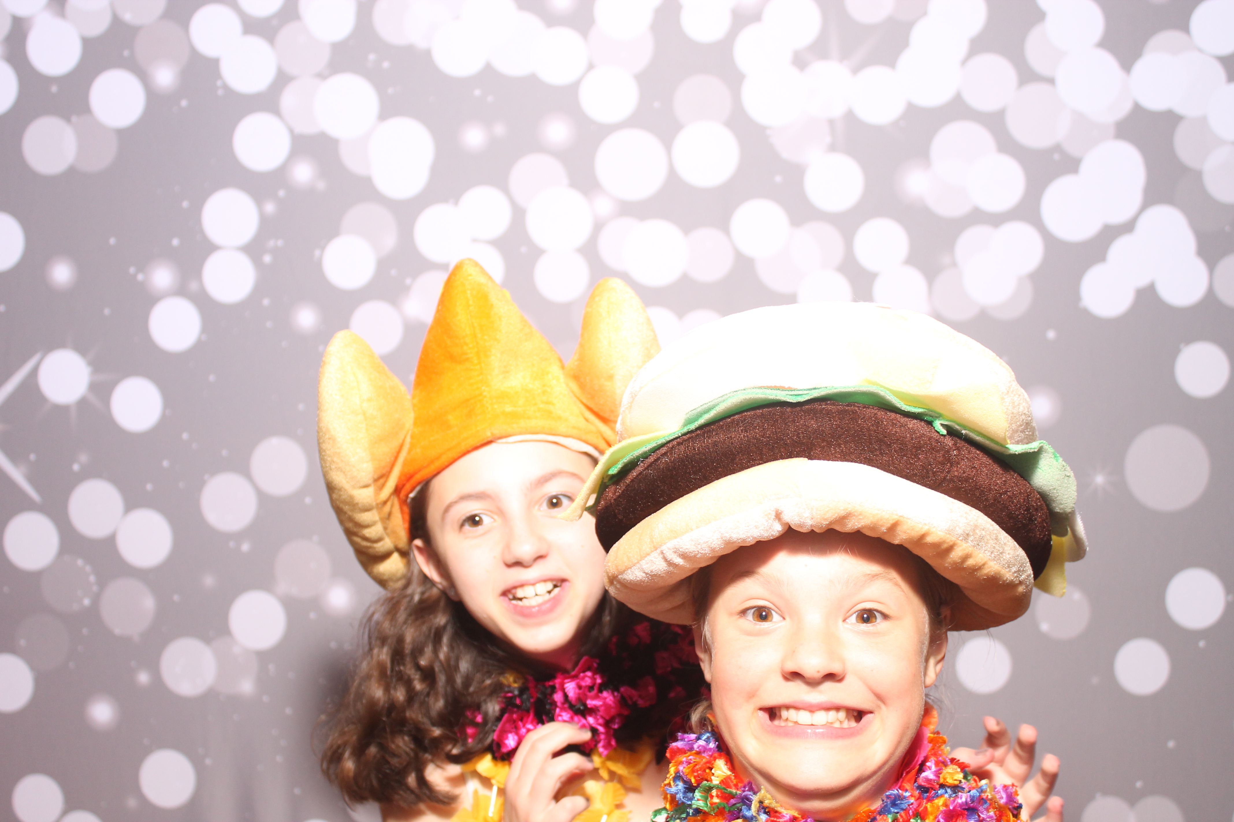 Mariemount Father Daughter Dance | View more photos from the event at gallery.photoboothcincy.com/u/PhotoBoothCincy/Mariemount-Father-Daughter-Dance-0
