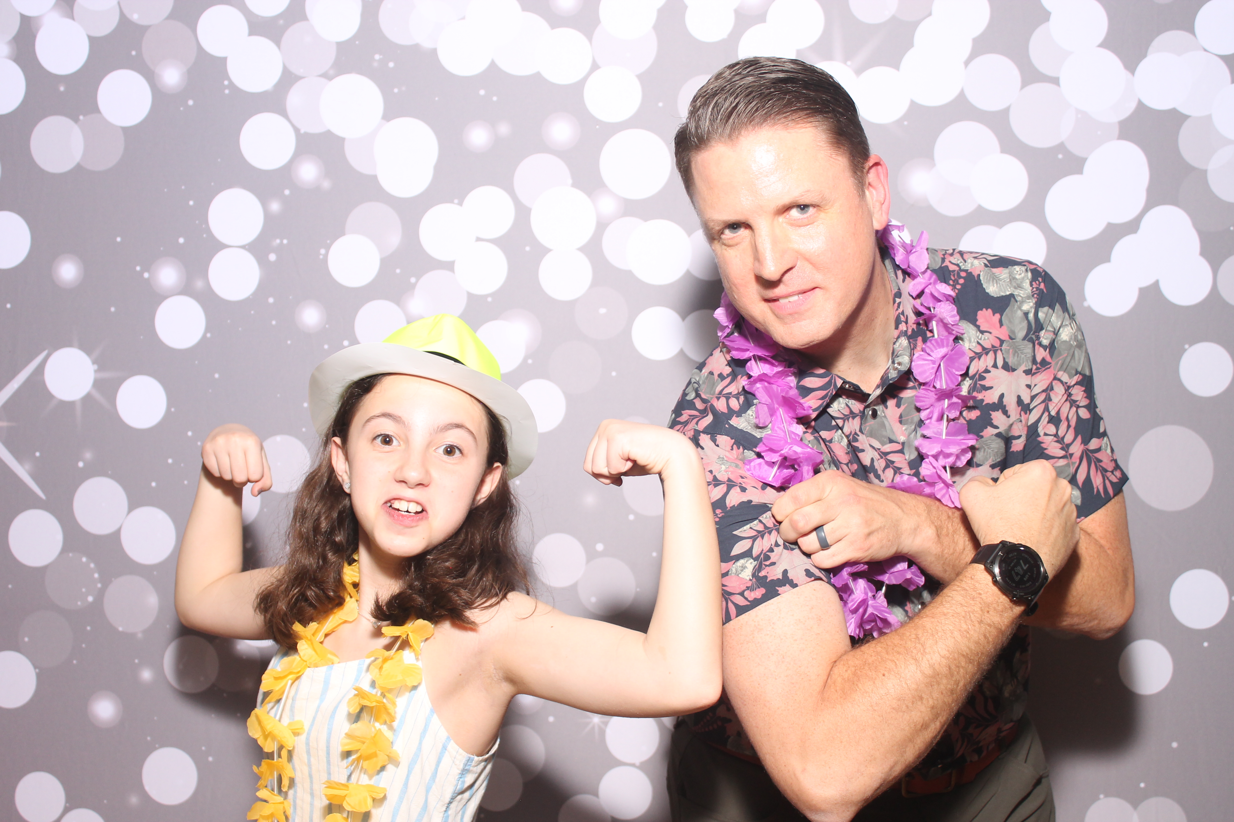 Mariemount Father Daughter Dance | View more photos from the event at gallery.photoboothcincy.com/u/PhotoBoothCincy/Mariemount-Father-Daughter-Dance-0
