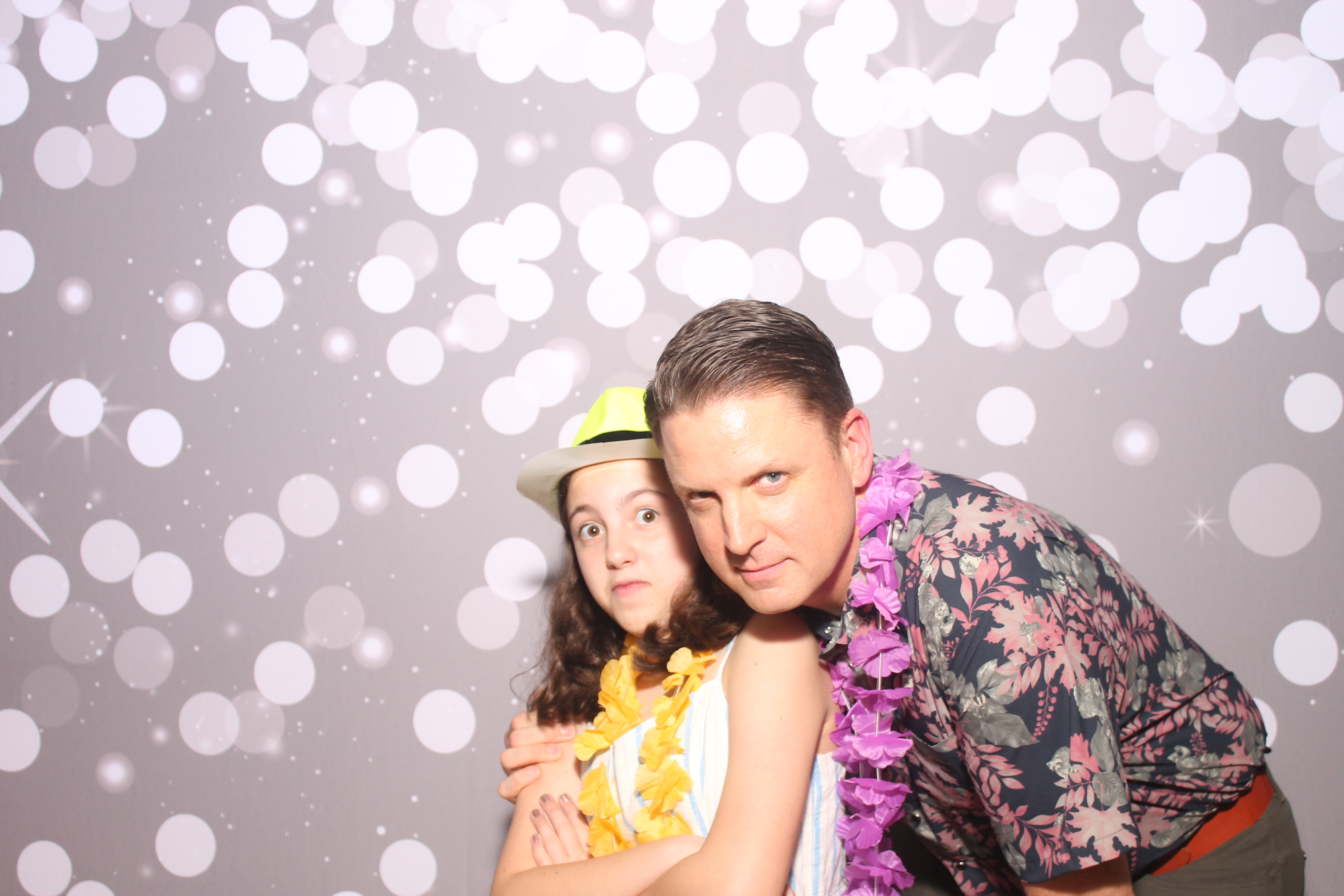 Mariemount Father Daughter Dance | View more photos from the event at gallery.photoboothcincy.com/u/PhotoBoothCincy/Mariemount-Father-Daughter-Dance-0