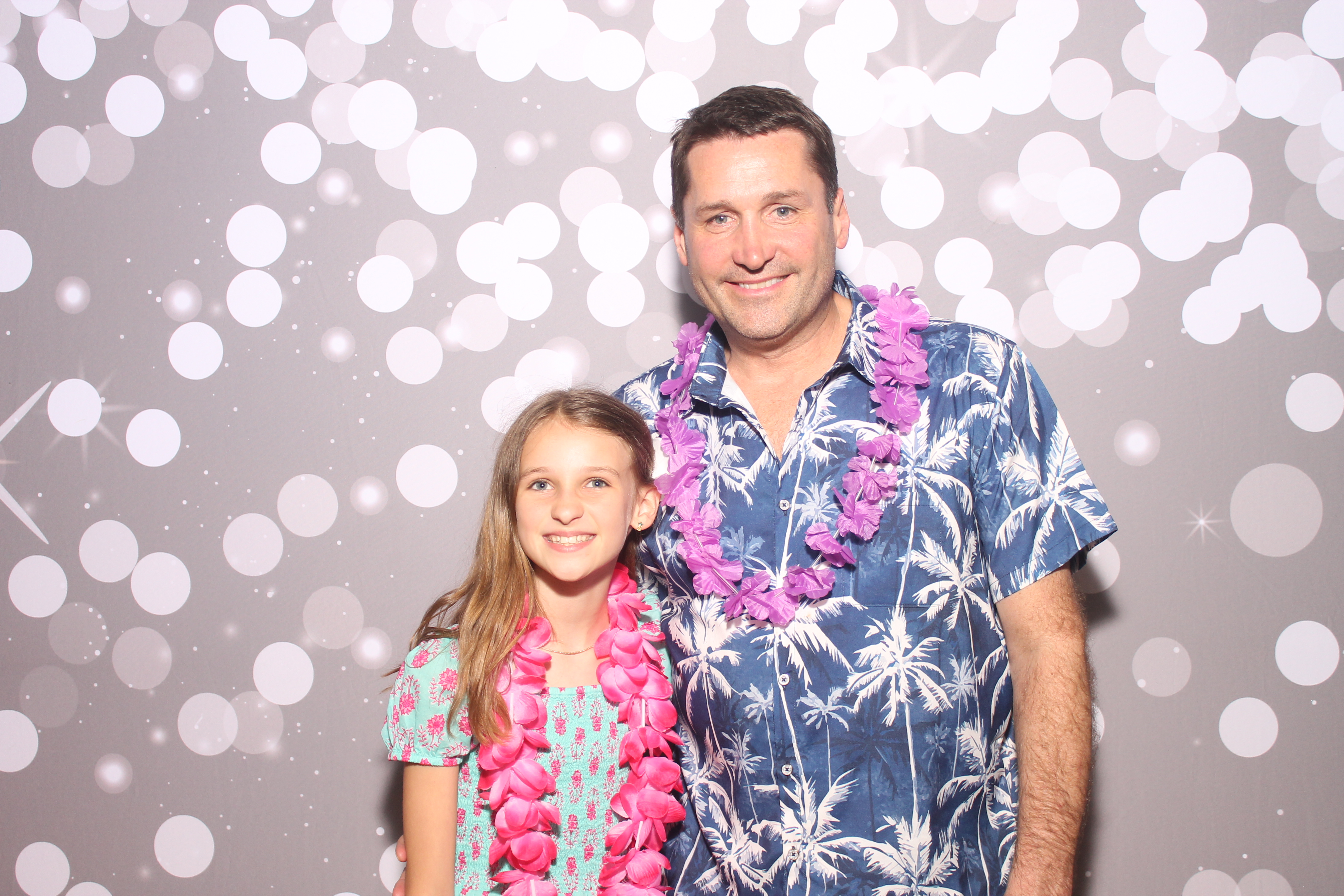 Mariemount Father Daughter Dance | View more photos from the event at gallery.photoboothcincy.com/u/PhotoBoothCincy/Mariemount-Father-Daughter-Dance-0