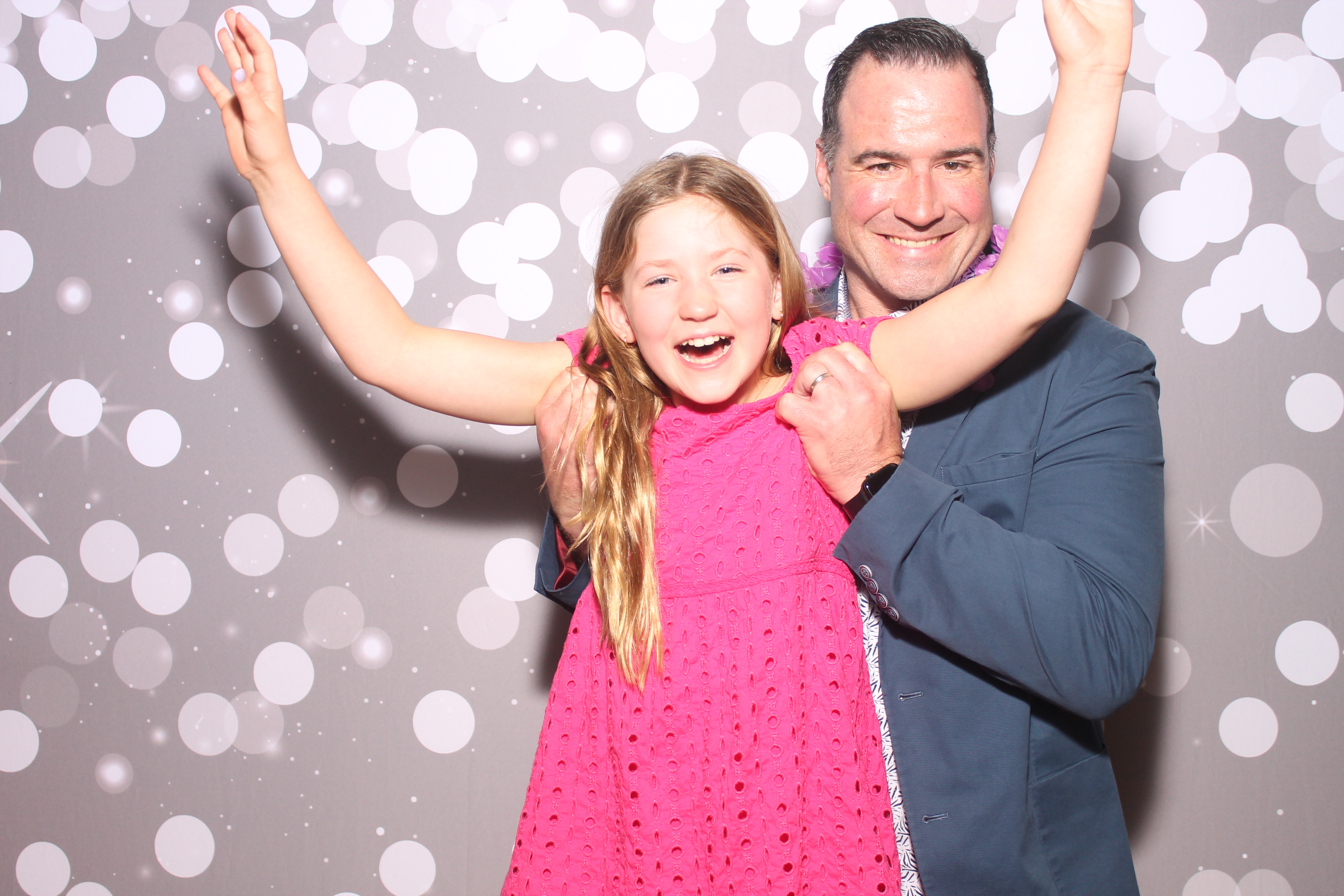 Mariemount Father Daughter Dance | View more photos from the event at gallery.photoboothcincy.com/u/PhotoBoothCincy/Mariemount-Father-Daughter-Dance-0