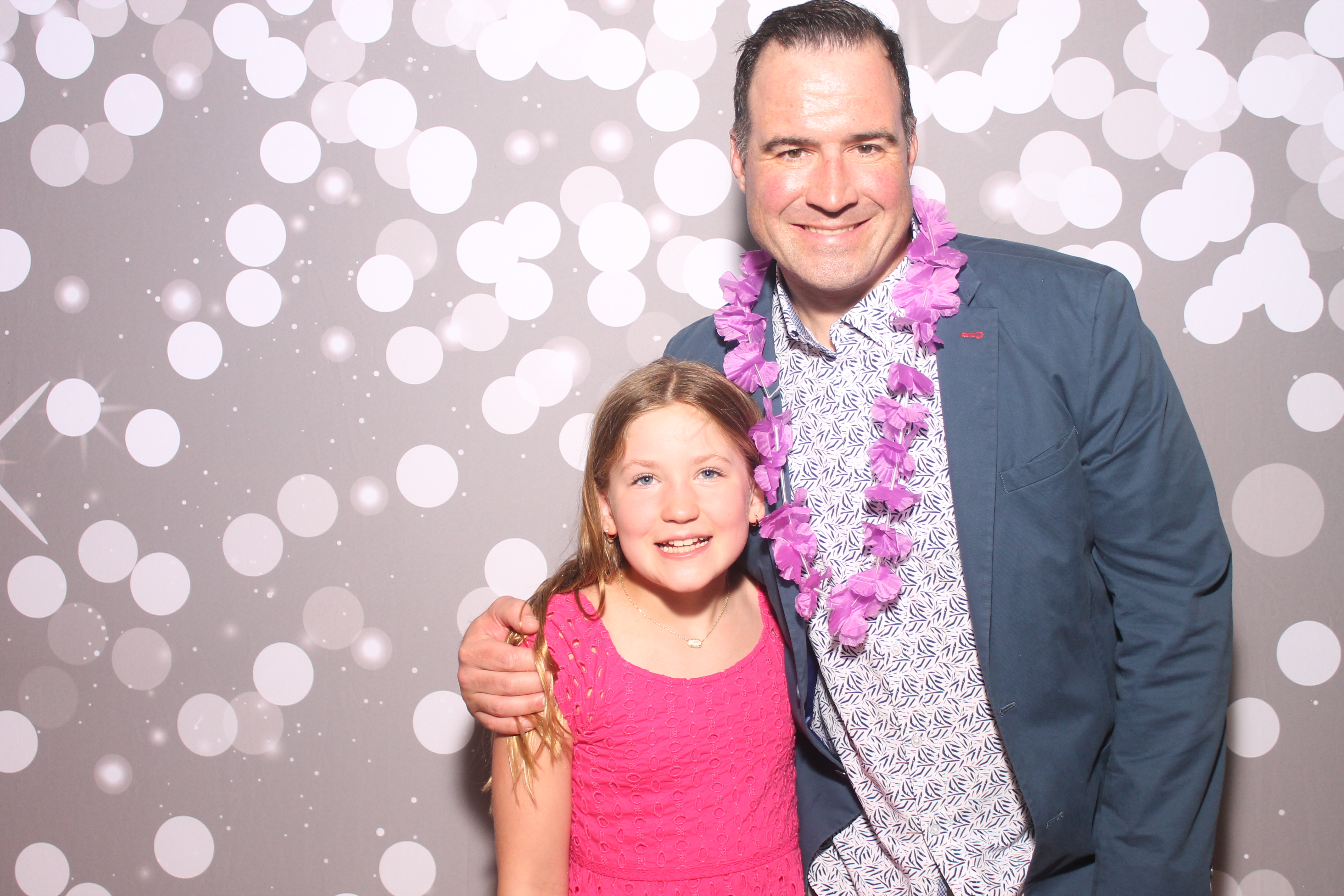 Mariemount Father Daughter Dance | View more photos from the event at gallery.photoboothcincy.com/u/PhotoBoothCincy/Mariemount-Father-Daughter-Dance-0