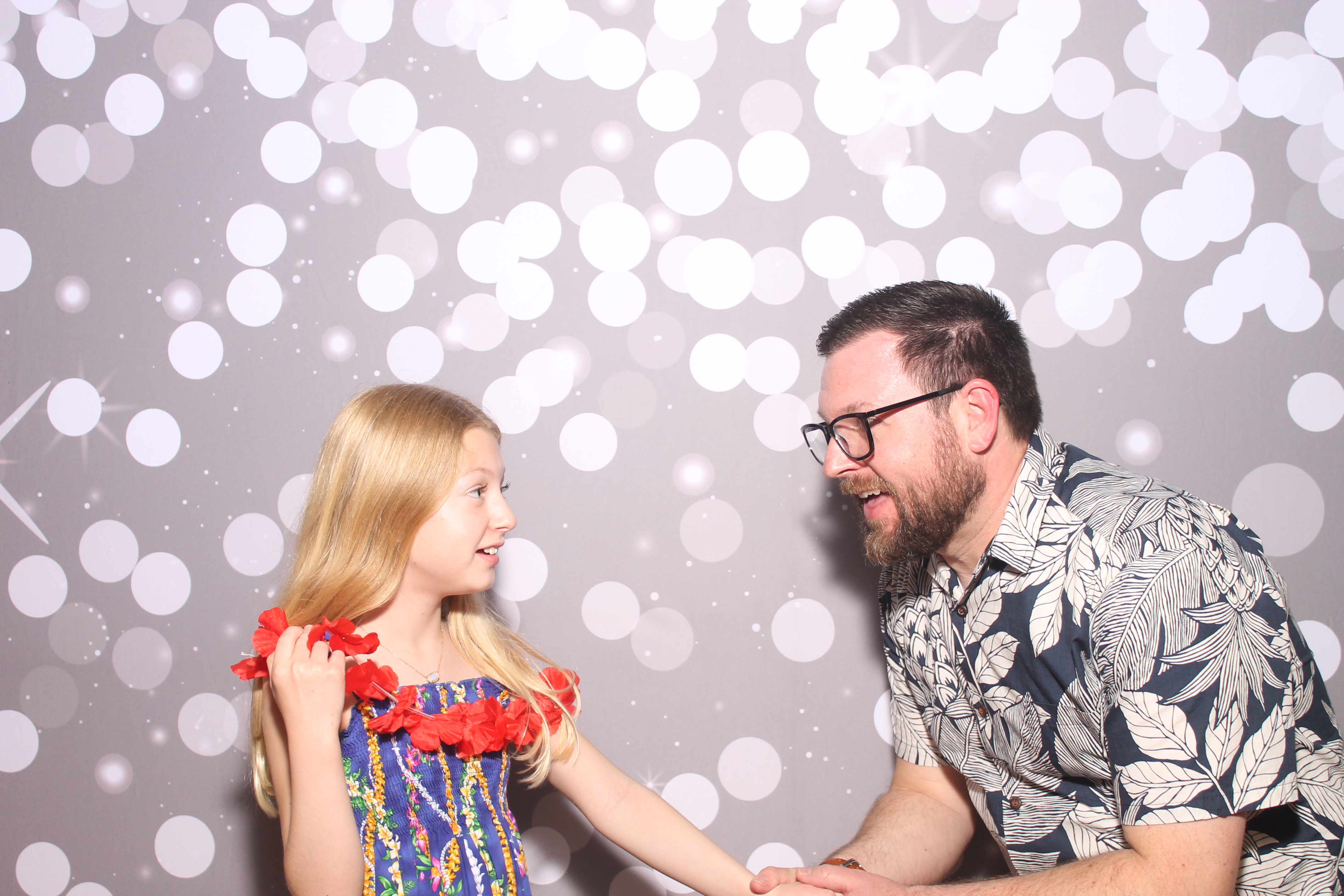 Mariemount Father Daughter Dance | View more photos from the event at gallery.photoboothcincy.com/u/PhotoBoothCincy/Mariemount-Father-Daughter-Dance-0