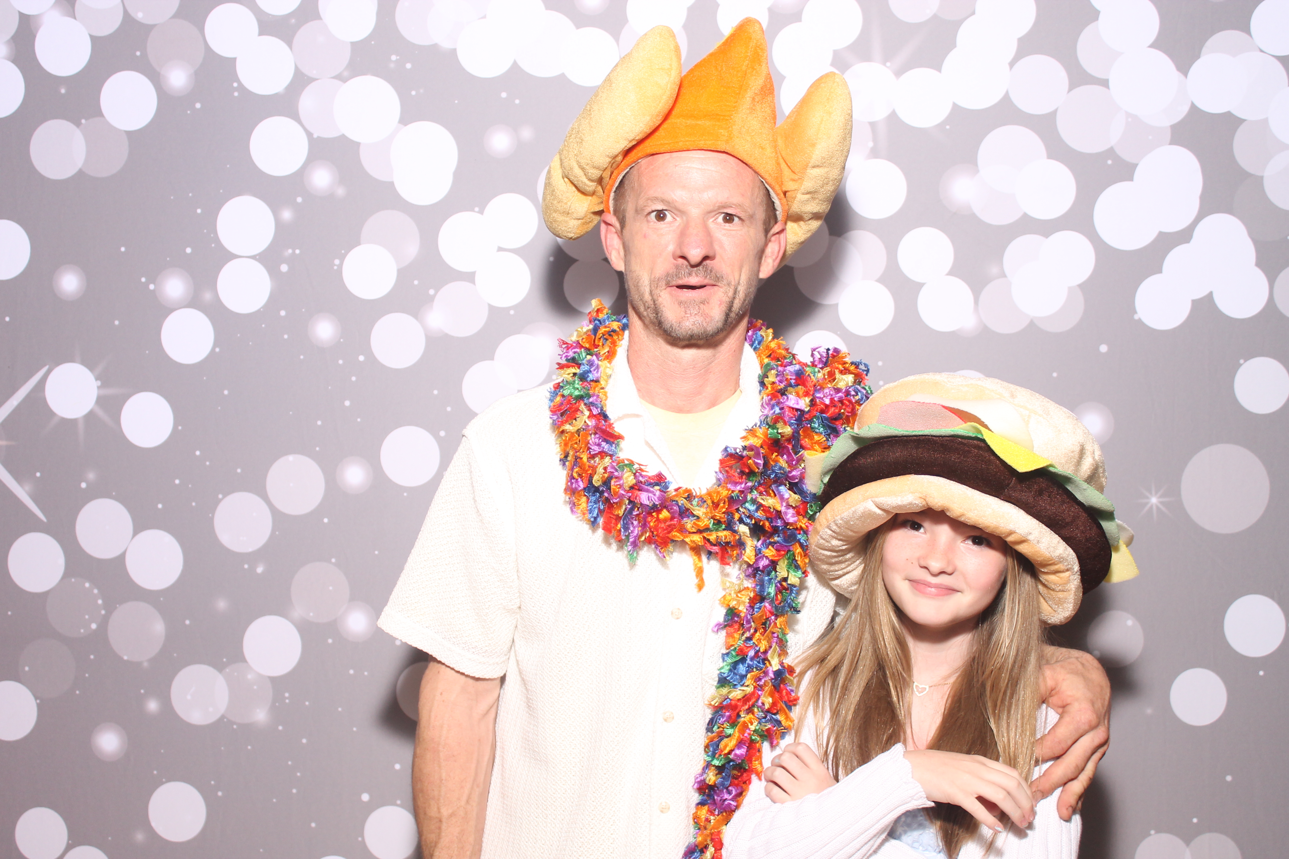 Mariemount Father Daughter Dance | View more photos from the event at gallery.photoboothcincy.com/u/PhotoBoothCincy/Mariemount-Father-Daughter-Dance-0