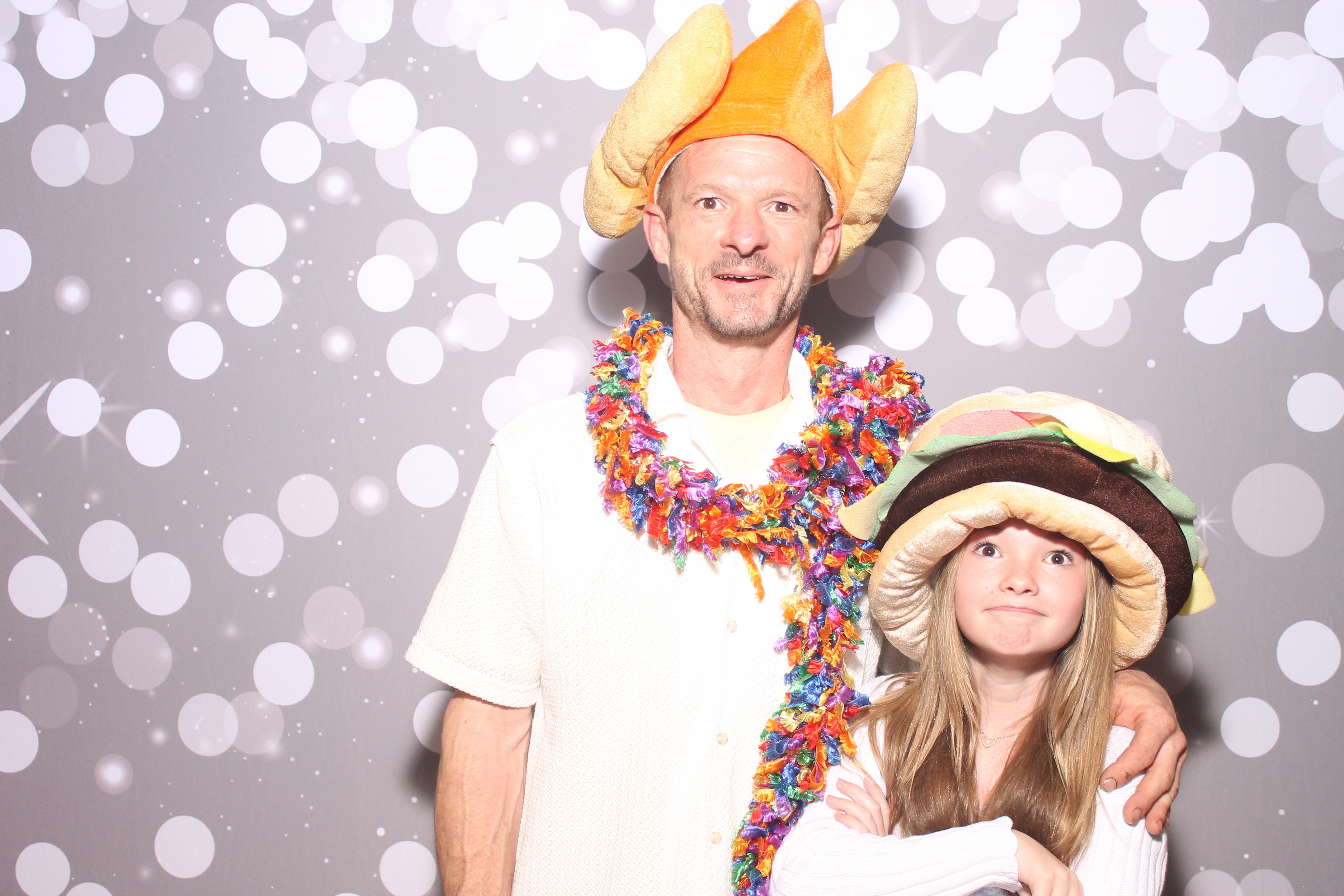 Mariemount Father Daughter Dance | View more photos from the event at gallery.photoboothcincy.com/u/PhotoBoothCincy/Mariemount-Father-Daughter-Dance-0
