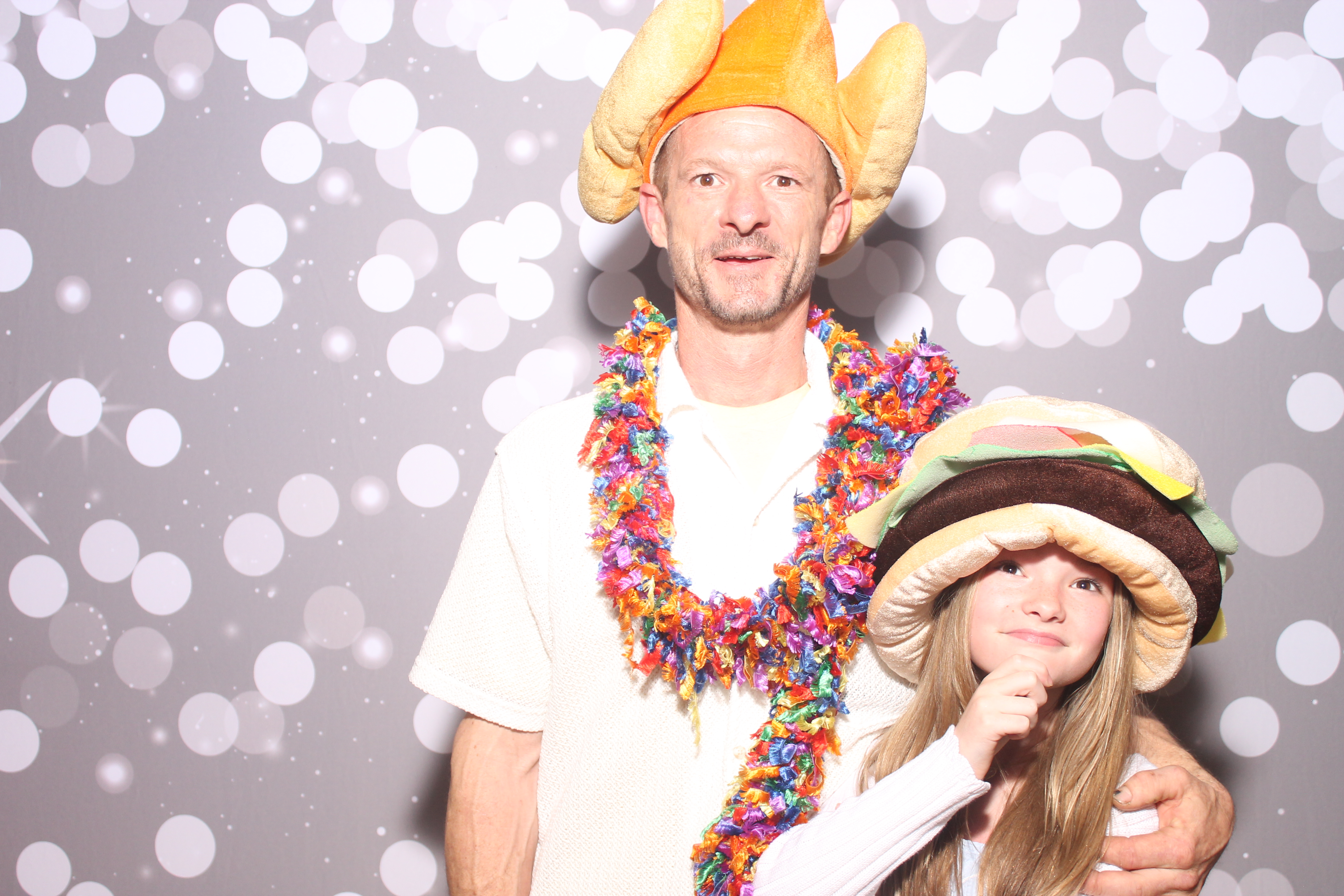 Mariemount Father Daughter Dance | View more photos from the event at gallery.photoboothcincy.com/u/PhotoBoothCincy/Mariemount-Father-Daughter-Dance-0