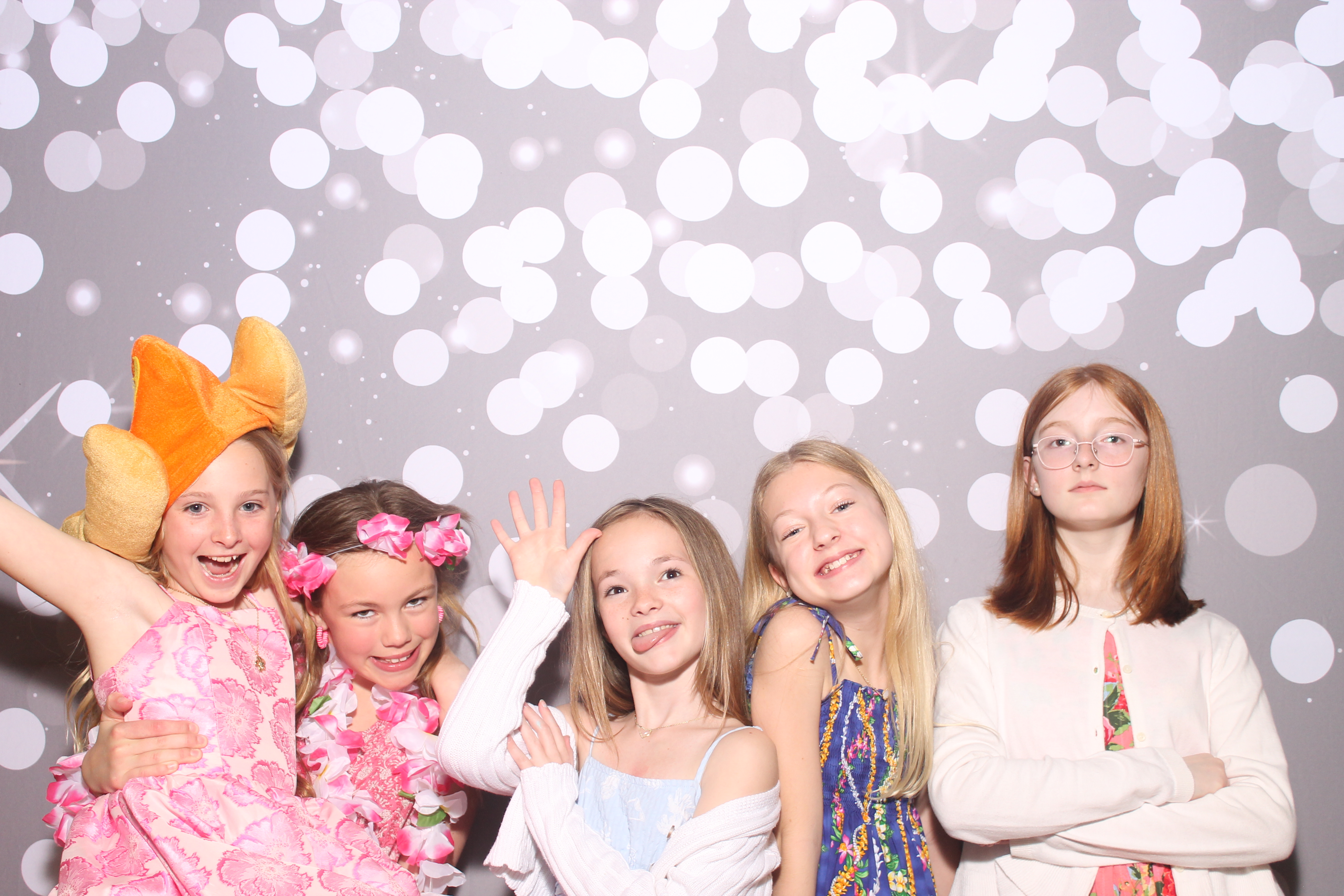 Mariemount Father Daughter Dance | View more photos from the event at gallery.photoboothcincy.com/u/PhotoBoothCincy/Mariemount-Father-Daughter-Dance-0