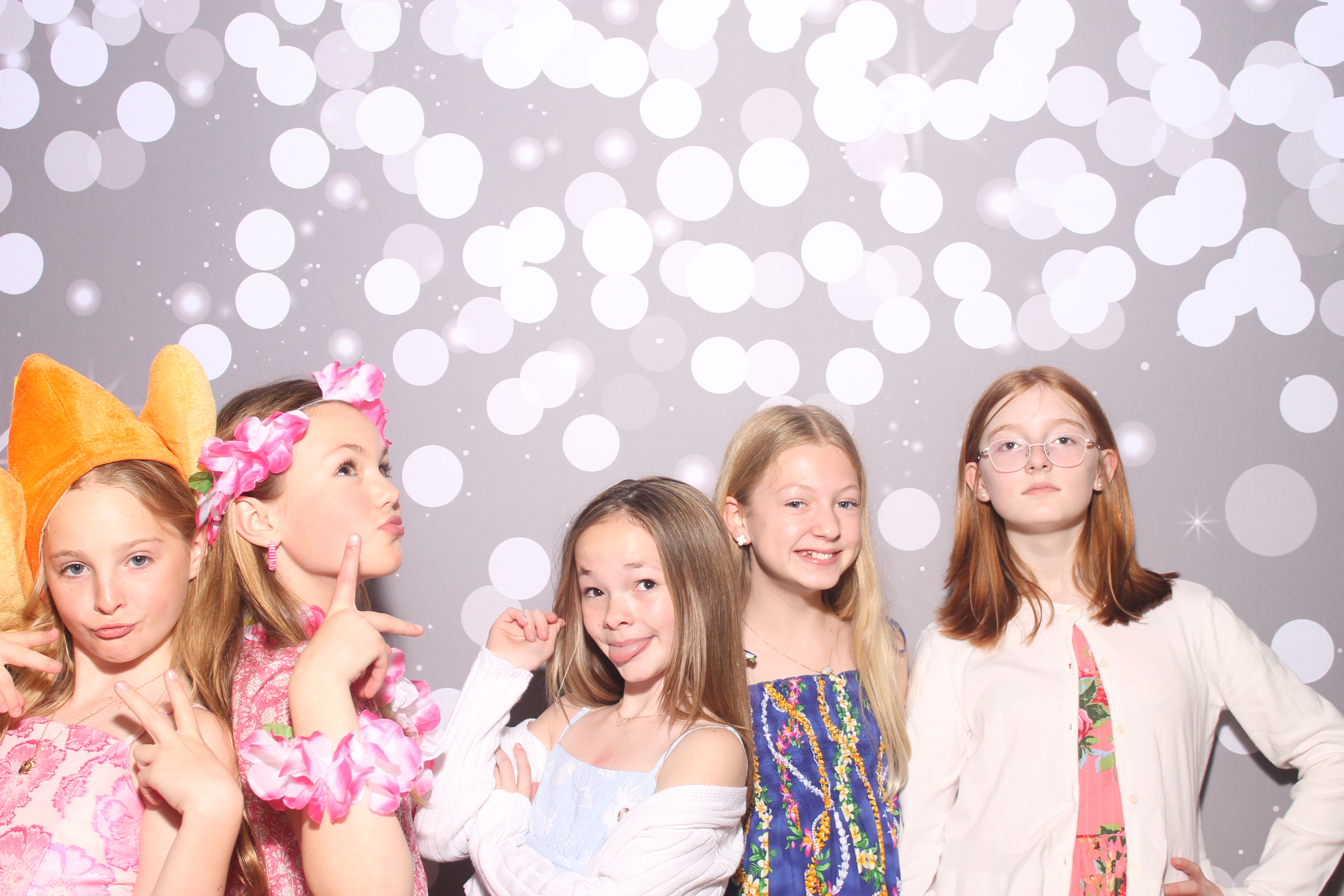 Mariemount Father Daughter Dance | View more photos from the event at gallery.photoboothcincy.com/u/PhotoBoothCincy/Mariemount-Father-Daughter-Dance-0