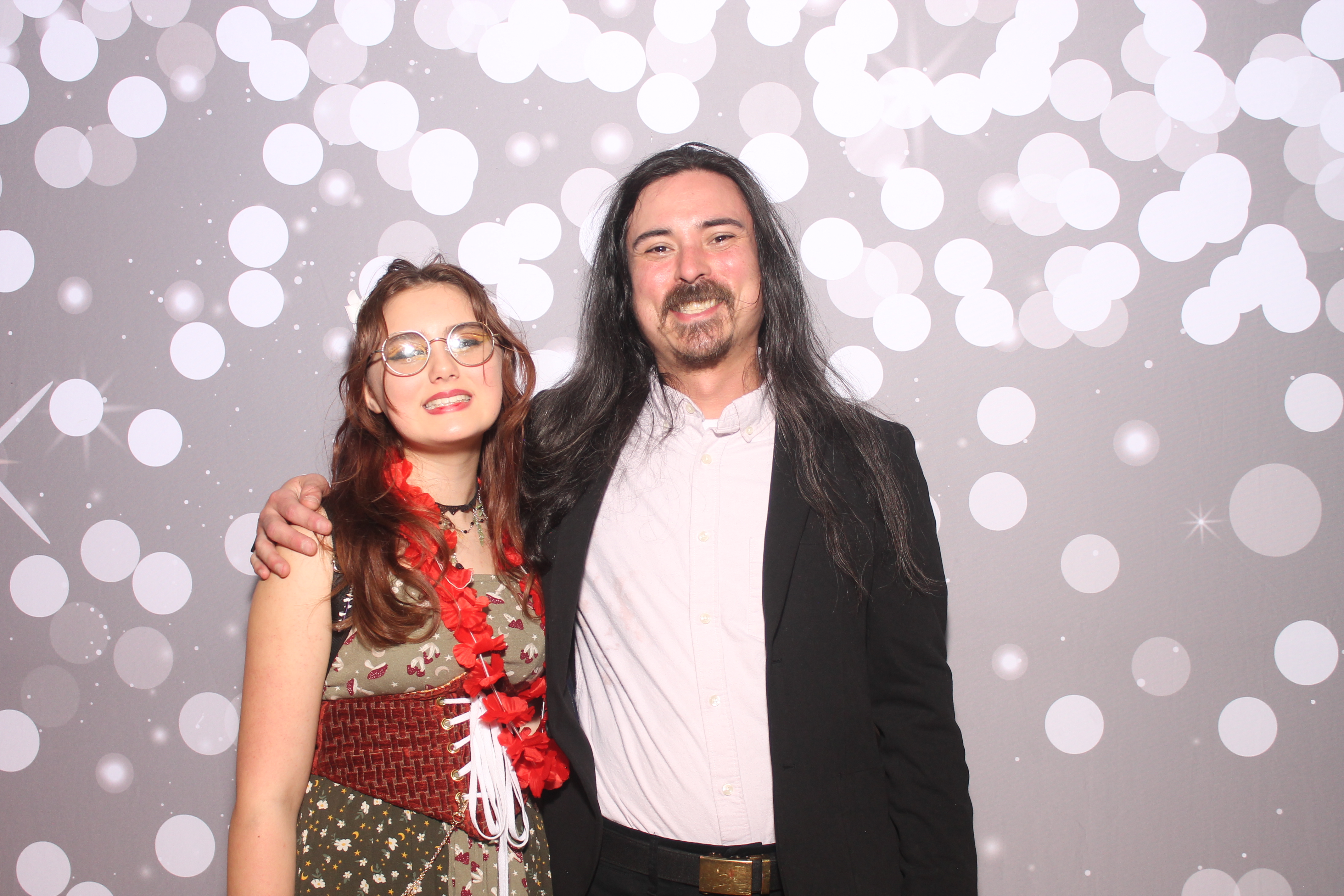 Mariemount Father Daughter Dance | View more photos from the event at gallery.photoboothcincy.com/u/PhotoBoothCincy/Mariemount-Father-Daughter-Dance-0