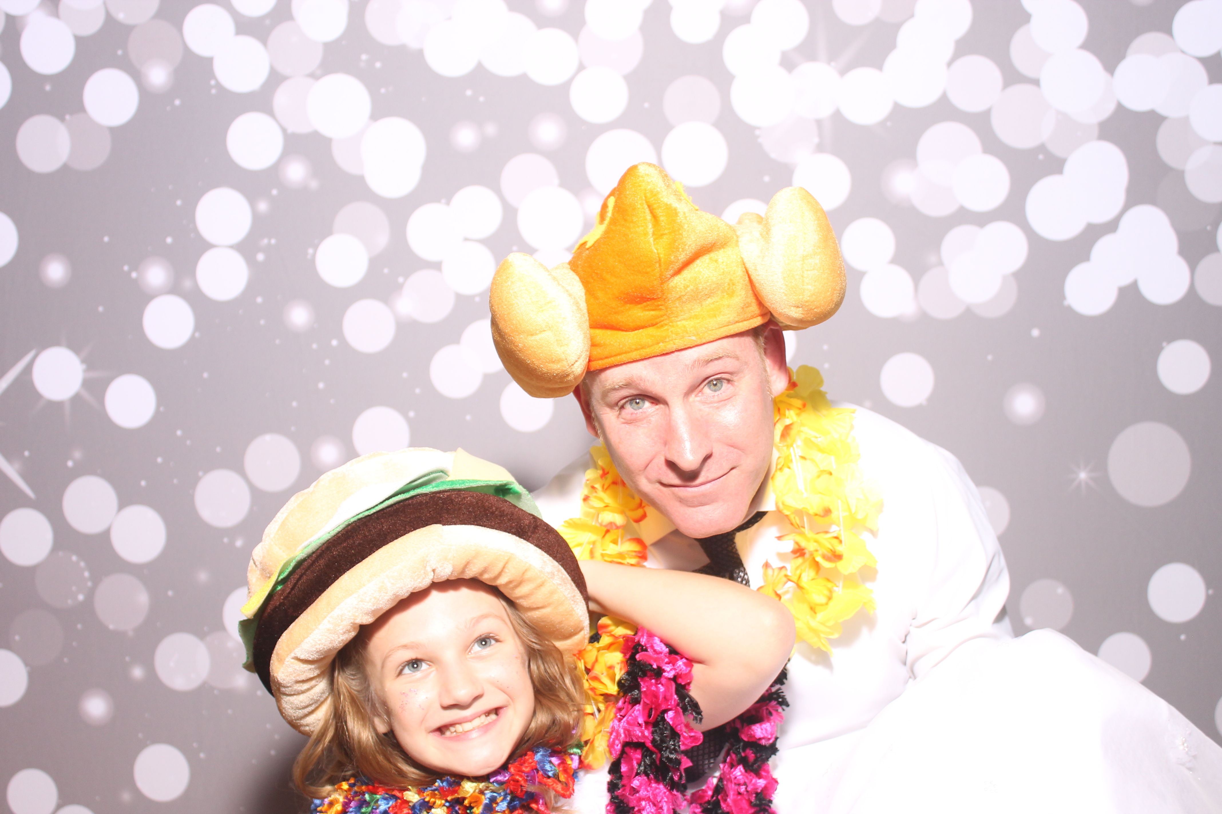 Mariemount Father Daughter Dance | View more photos from the event at gallery.photoboothcincy.com/u/PhotoBoothCincy/Mariemount-Father-Daughter-Dance-0
