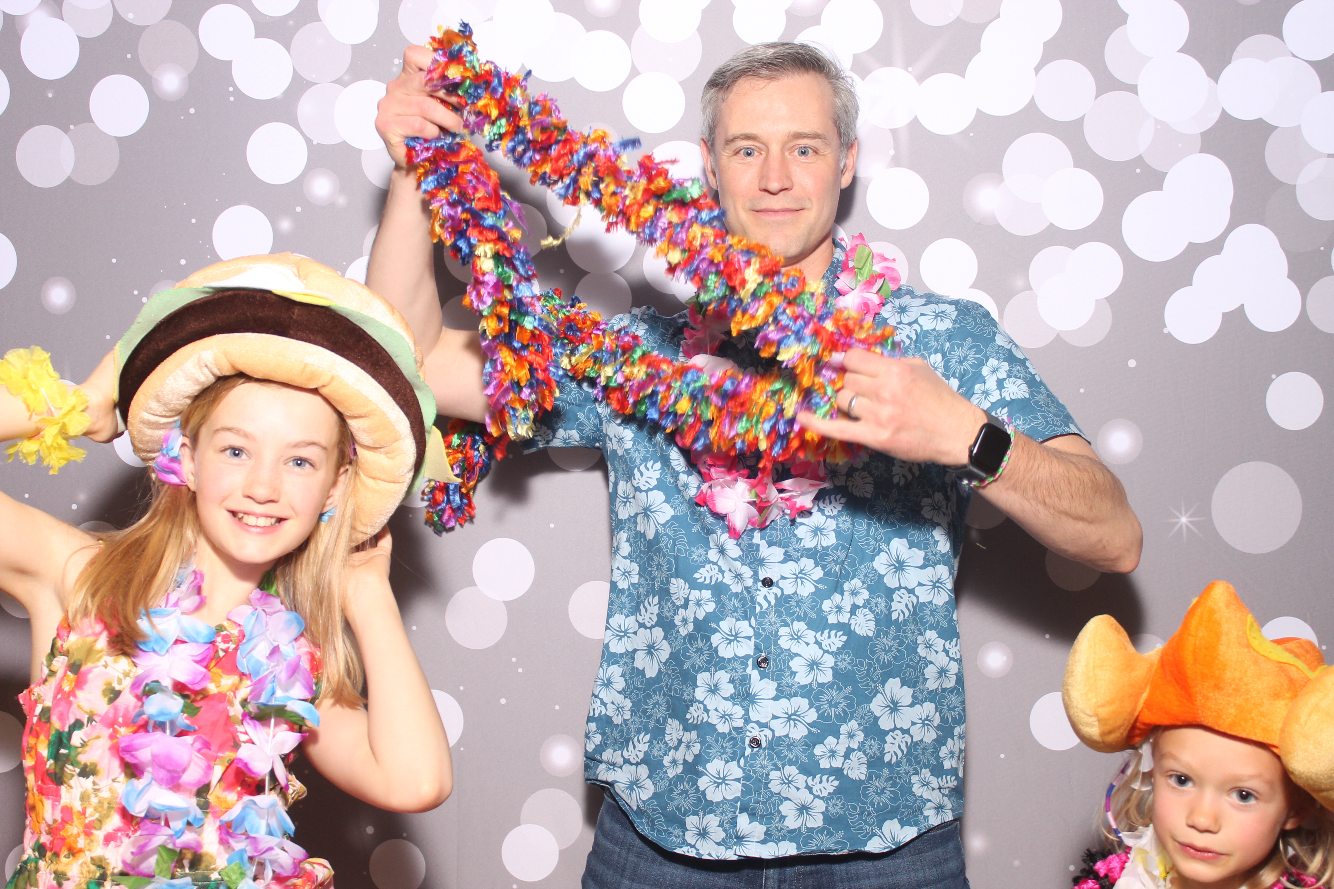 Mariemount Father Daughter Dance | View more photos from the event at gallery.photoboothcincy.com/u/PhotoBoothCincy/Mariemount-Father-Daughter-Dance-0