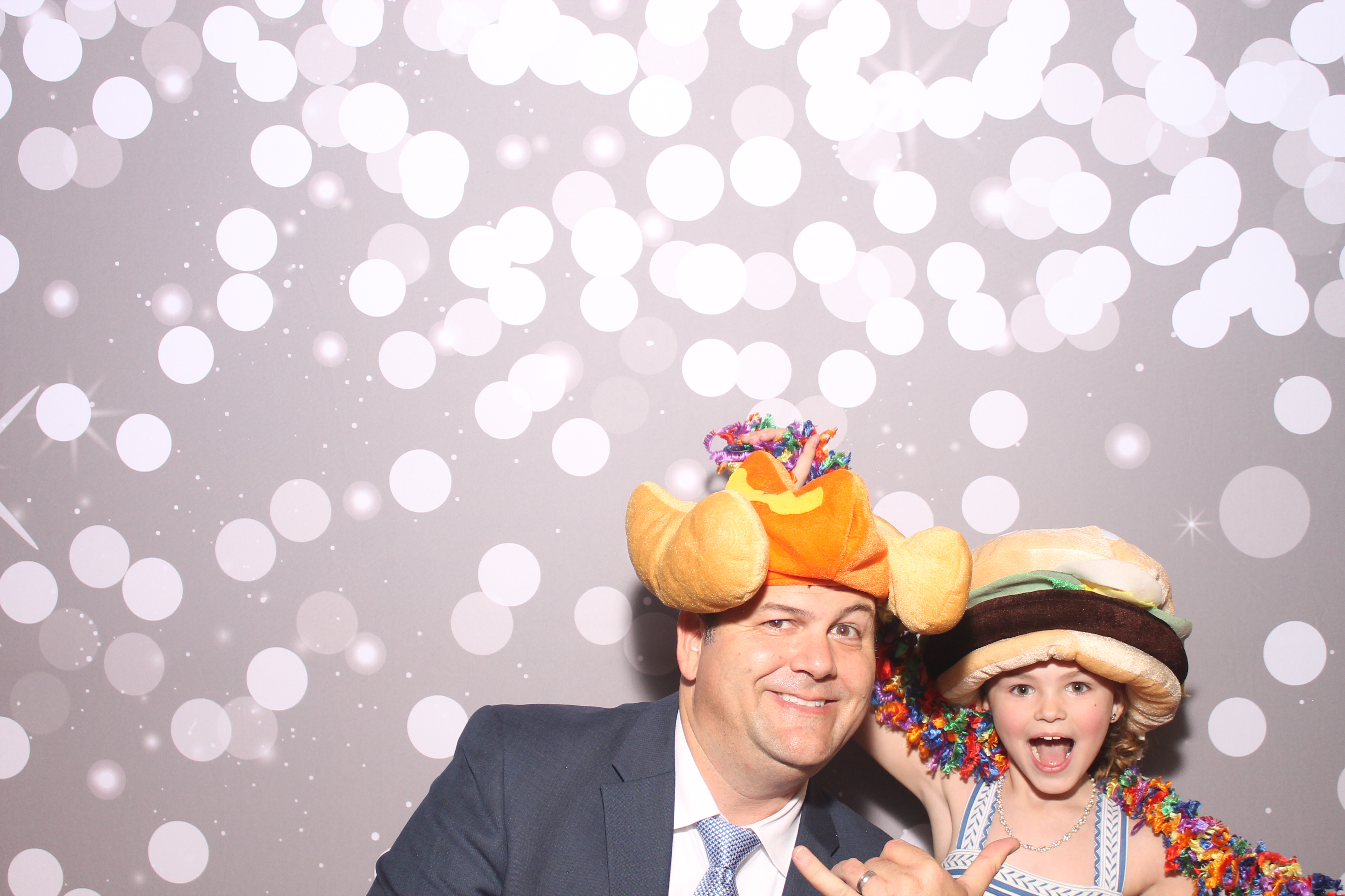 Mariemount Father Daughter Dance | View more photos from the event at gallery.photoboothcincy.com/u/PhotoBoothCincy/Mariemount-Father-Daughter-Dance-0