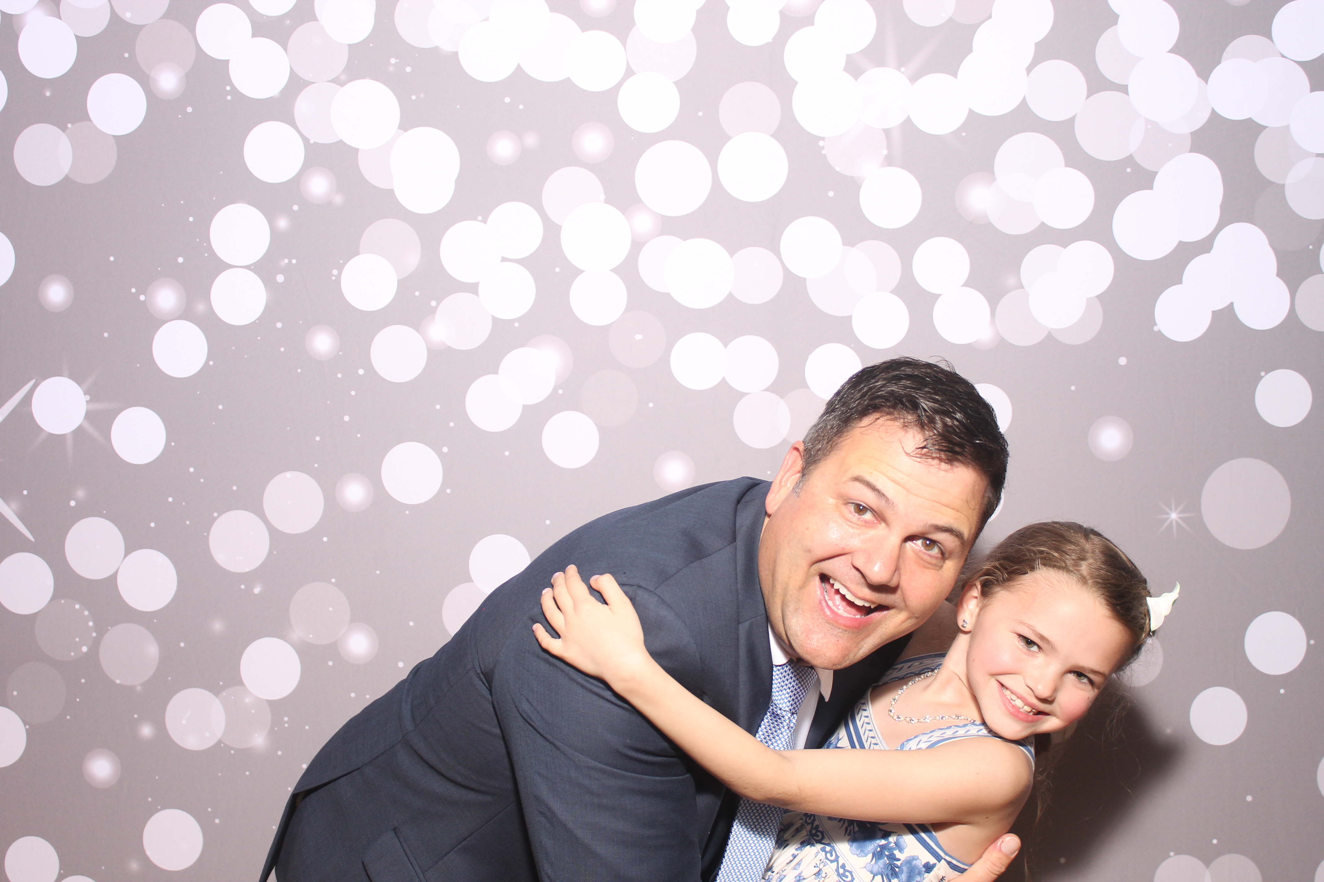 Mariemount Father Daughter Dance | View more photos from the event at gallery.photoboothcincy.com/u/PhotoBoothCincy/Mariemount-Father-Daughter-Dance-0