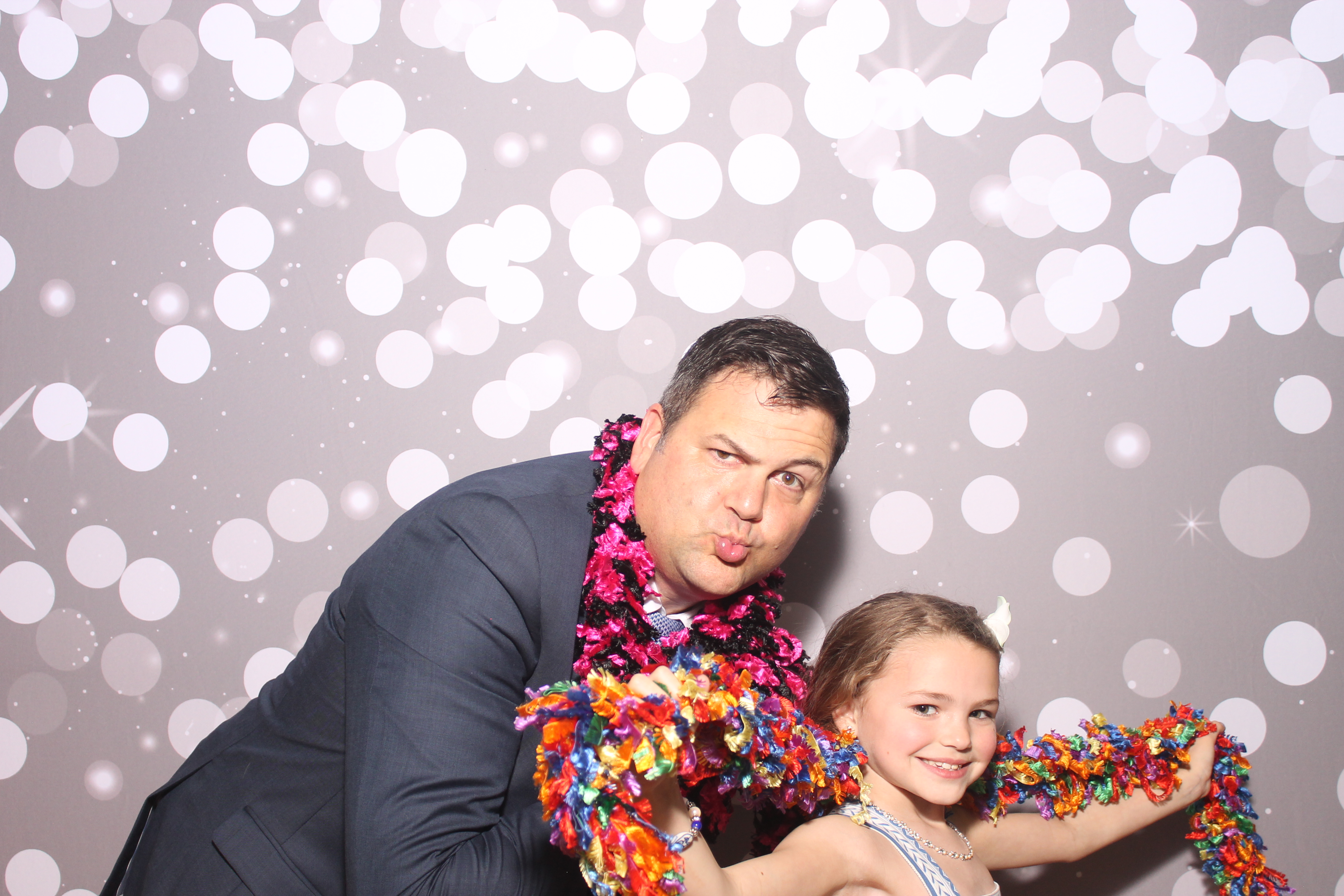 Mariemount Father Daughter Dance | View more photos from the event at gallery.photoboothcincy.com/u/PhotoBoothCincy/Mariemount-Father-Daughter-Dance-0