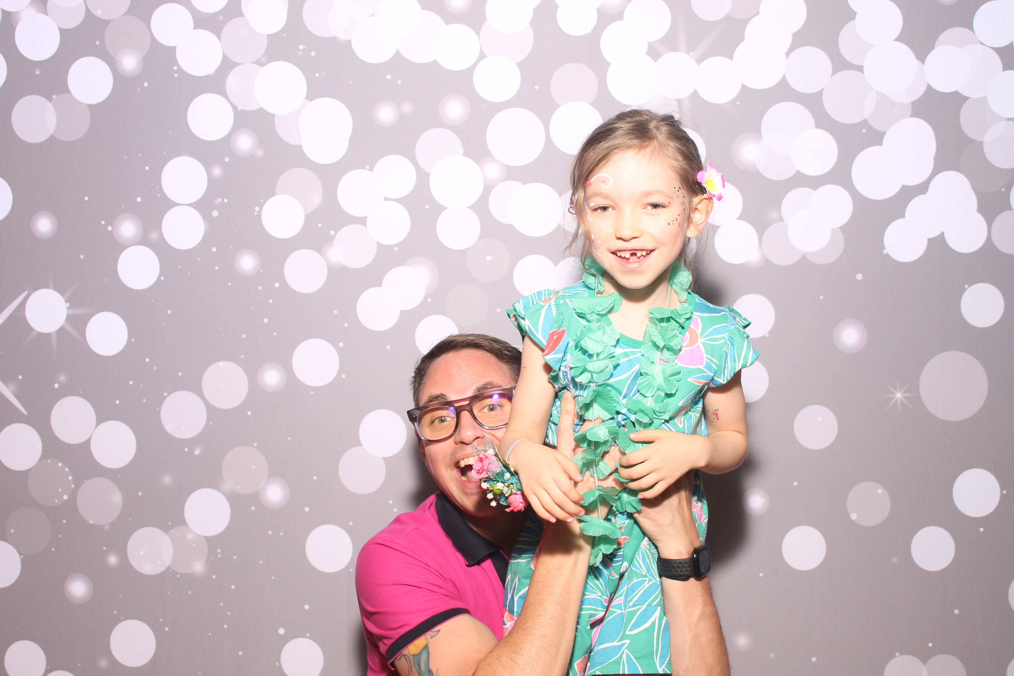 Mariemount Father Daughter Dance | View more photos from the event at gallery.photoboothcincy.com/u/PhotoBoothCincy/Mariemount-Father-Daughter-Dance-0