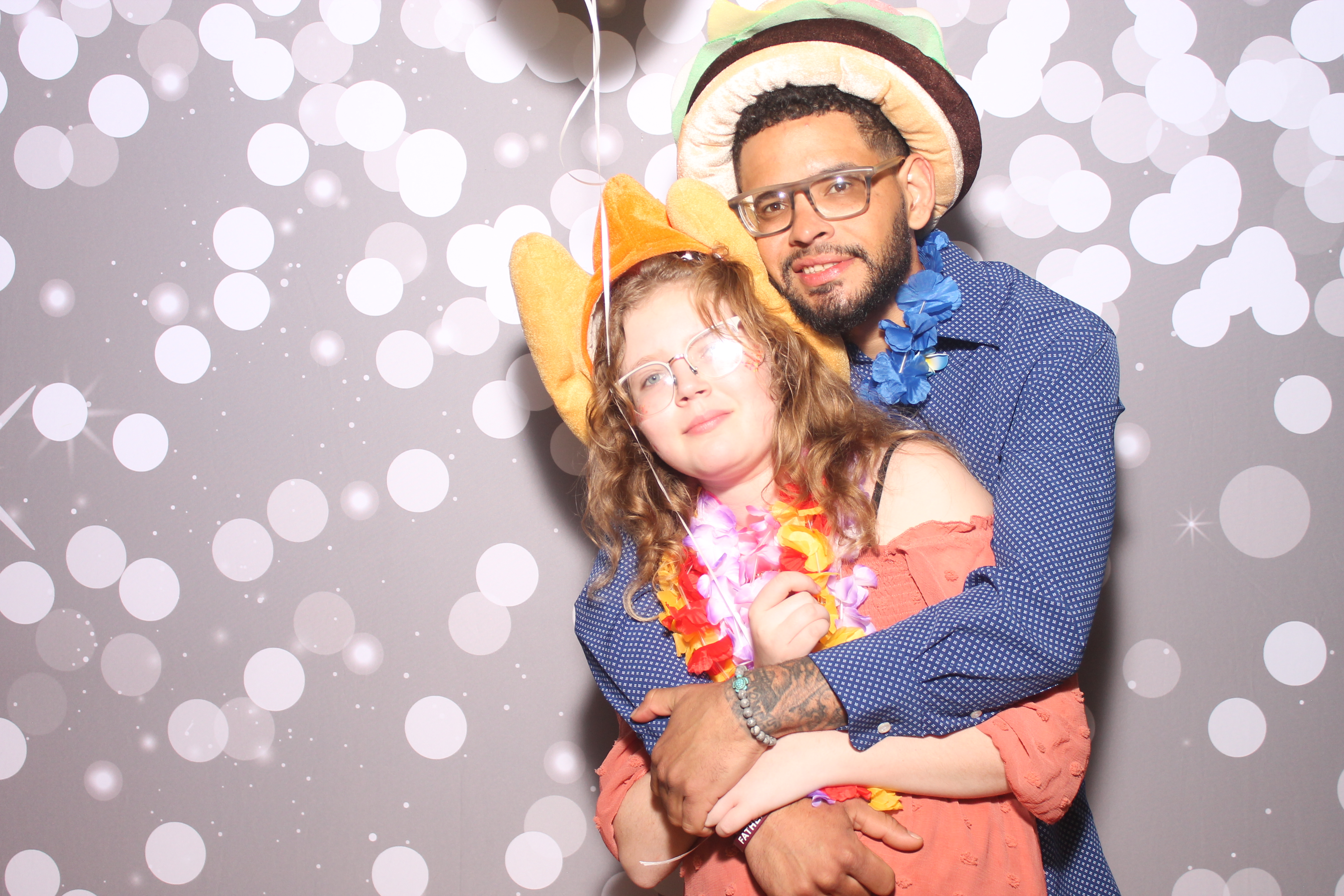 Mariemount Father Daughter Dance | View more photos from the event at gallery.photoboothcincy.com/u/PhotoBoothCincy/Mariemount-Father-Daughter-Dance-0