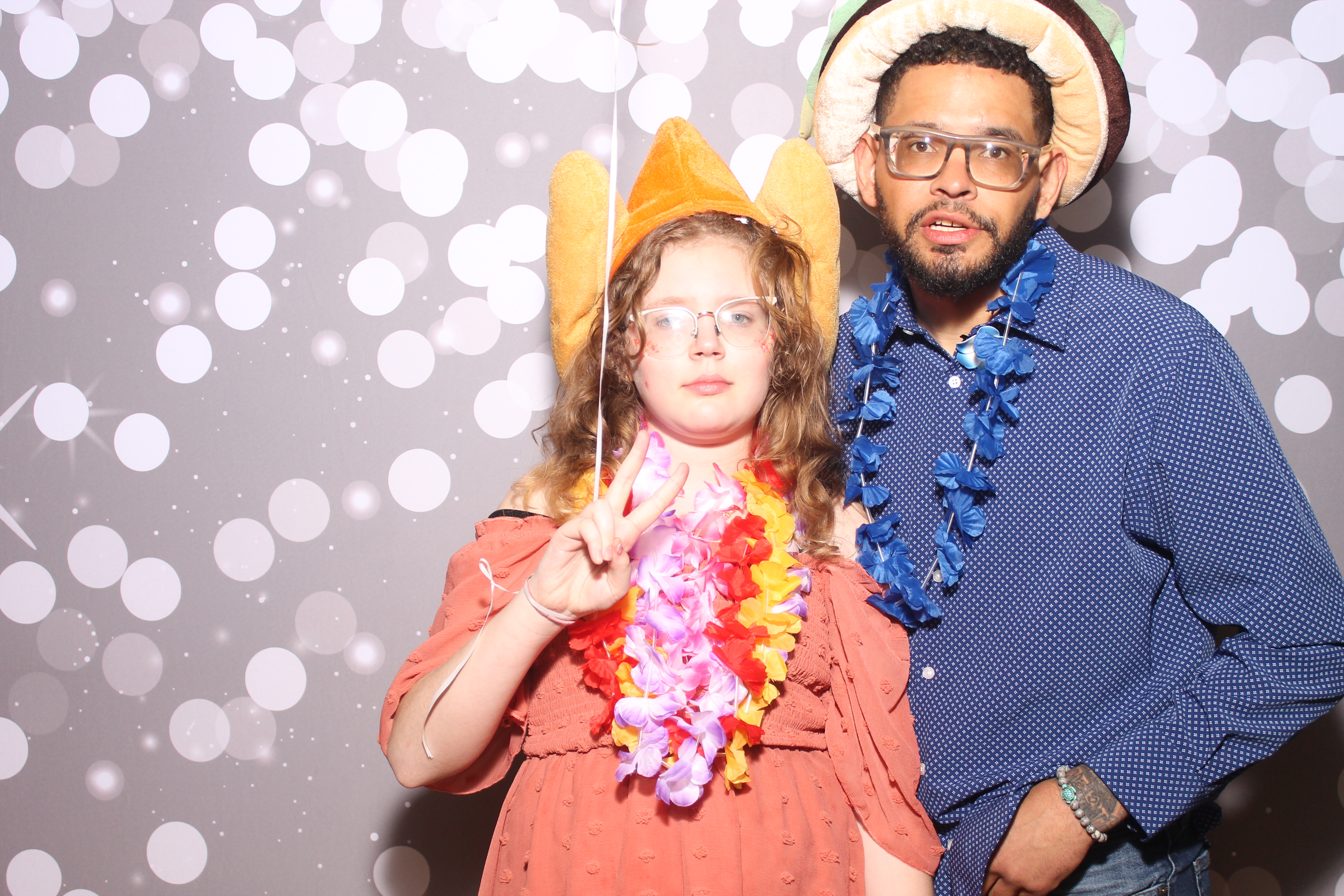Mariemount Father Daughter Dance | View more photos from the event at gallery.photoboothcincy.com/u/PhotoBoothCincy/Mariemount-Father-Daughter-Dance-0