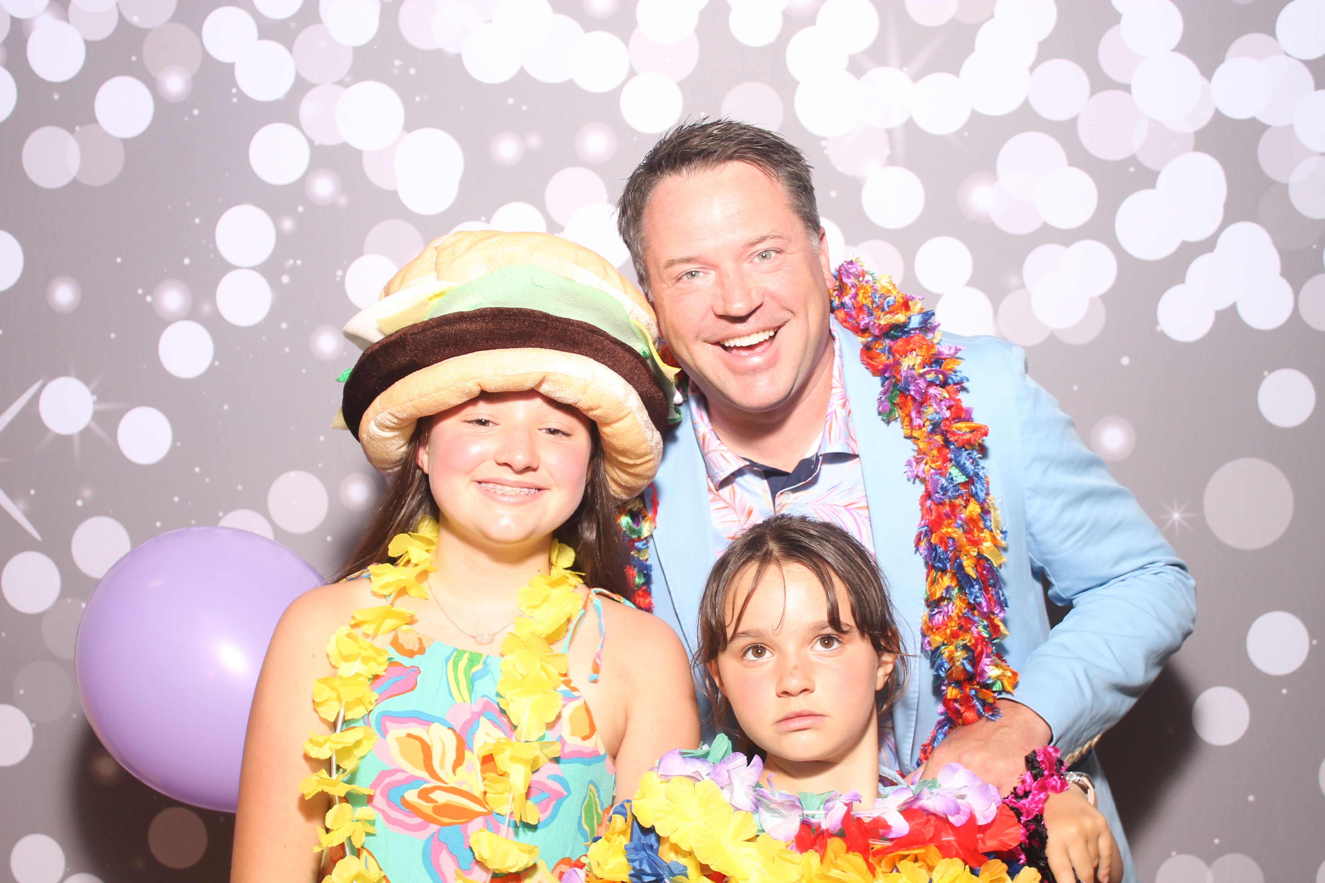 Mariemount Father Daughter Dance | View more photos from the event at gallery.photoboothcincy.com/u/PhotoBoothCincy/Mariemount-Father-Daughter-Dance-0