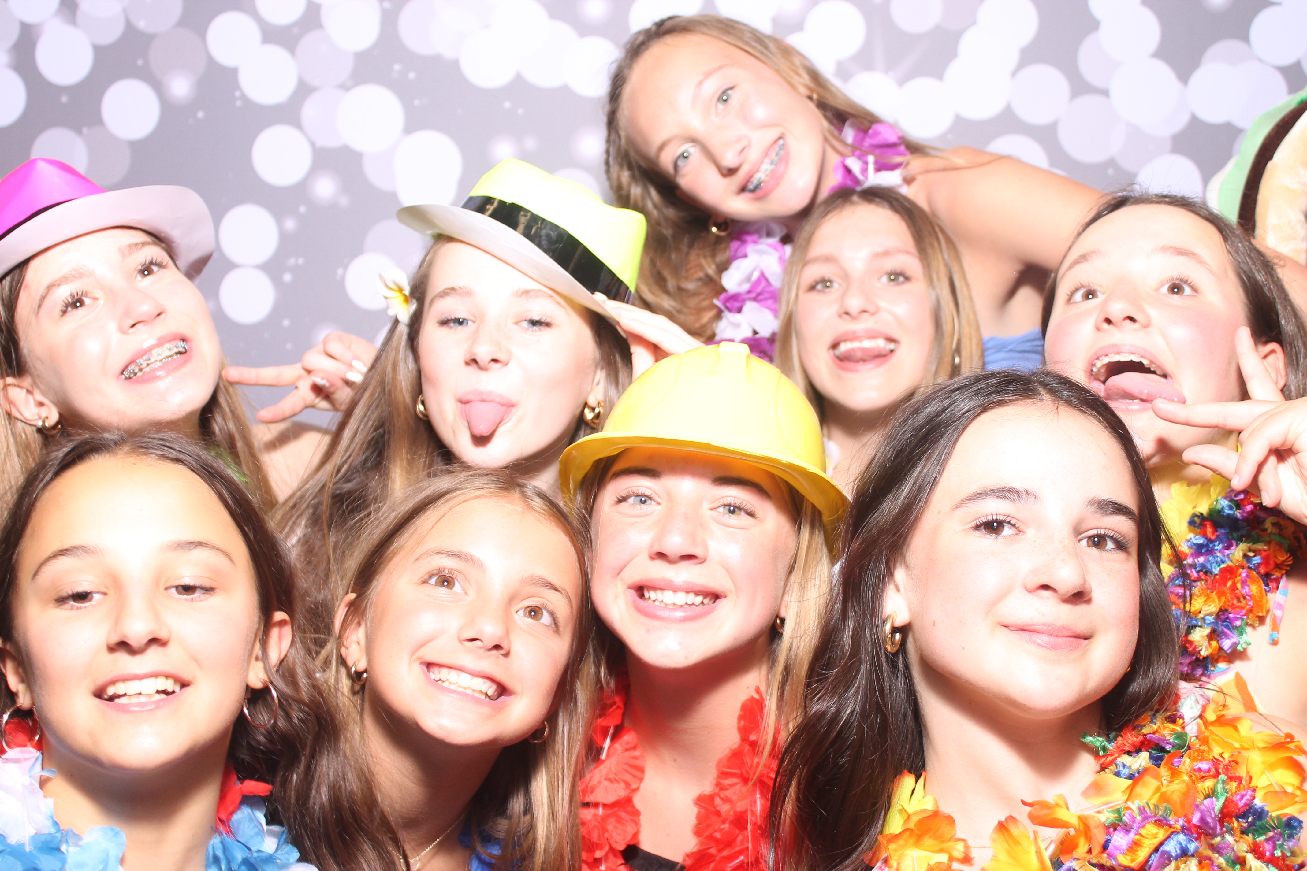 Mariemount Father Daughter Dance | View more photos from the event at gallery.photoboothcincy.com/u/PhotoBoothCincy/Mariemount-Father-Daughter-Dance-0