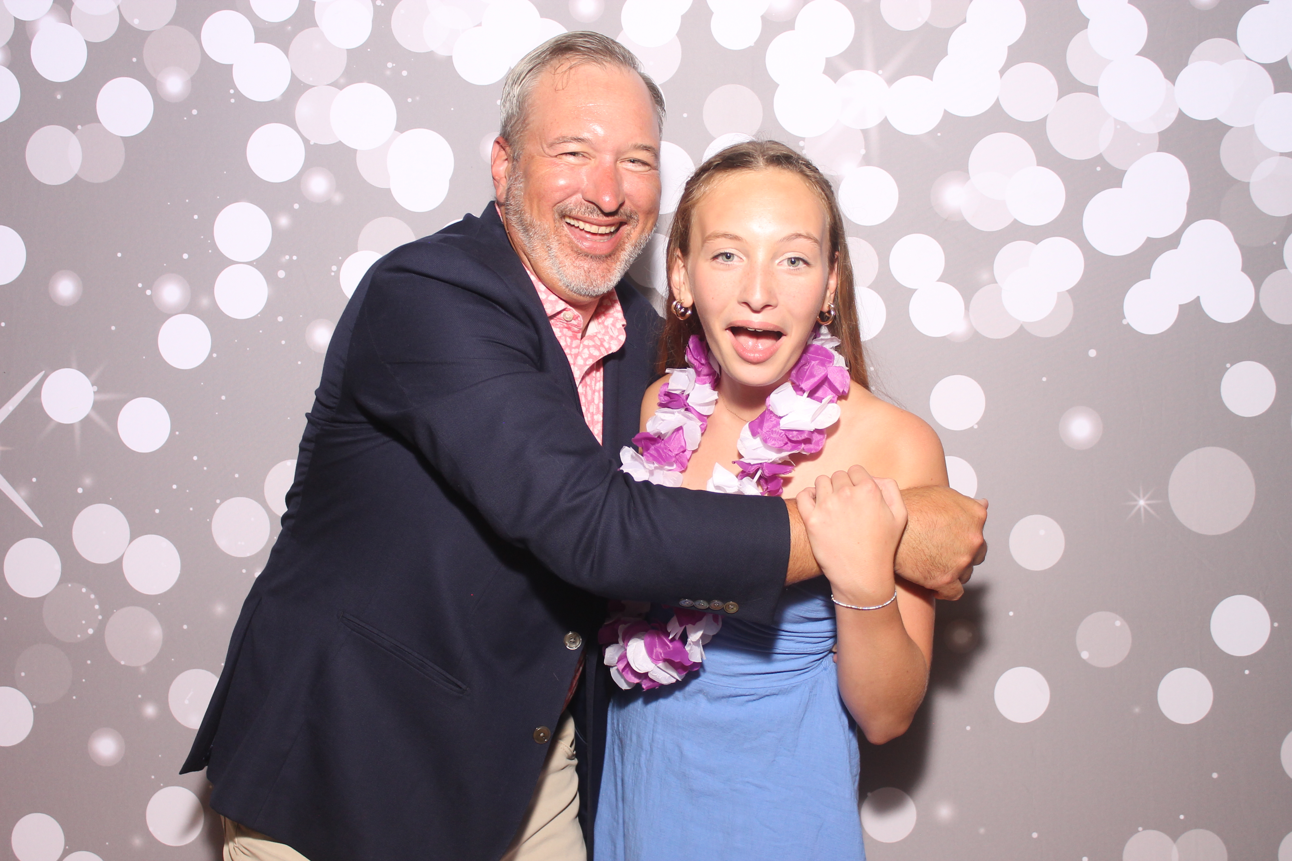 Mariemount Father Daughter Dance | View more photos from the event at gallery.photoboothcincy.com/u/PhotoBoothCincy/Mariemount-Father-Daughter-Dance-0