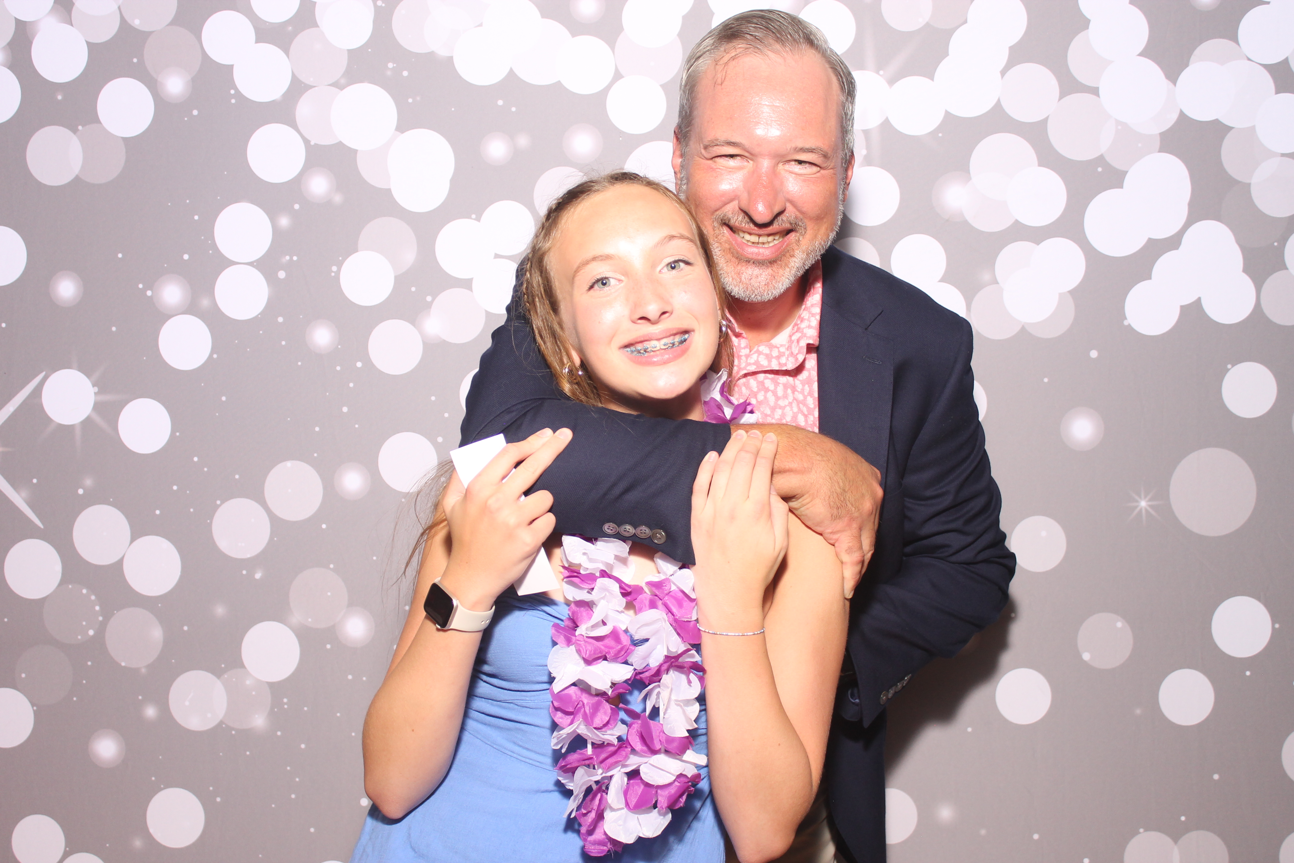 Mariemount Father Daughter Dance | View more photos from the event at gallery.photoboothcincy.com/u/PhotoBoothCincy/Mariemount-Father-Daughter-Dance-0