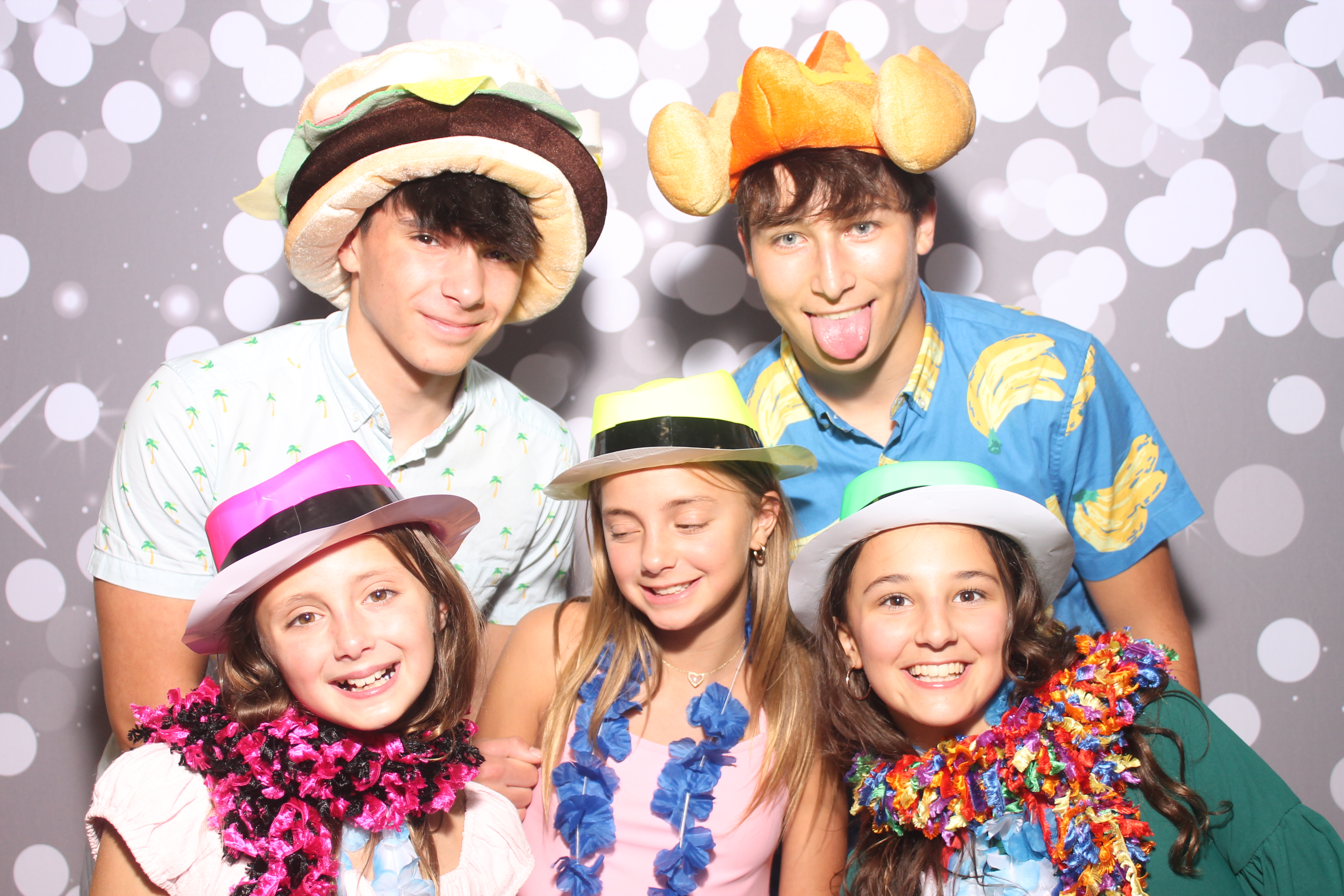 Mariemount Father Daughter Dance | View more photos from the event at gallery.photoboothcincy.com/u/PhotoBoothCincy/Mariemount-Father-Daughter-Dance-0