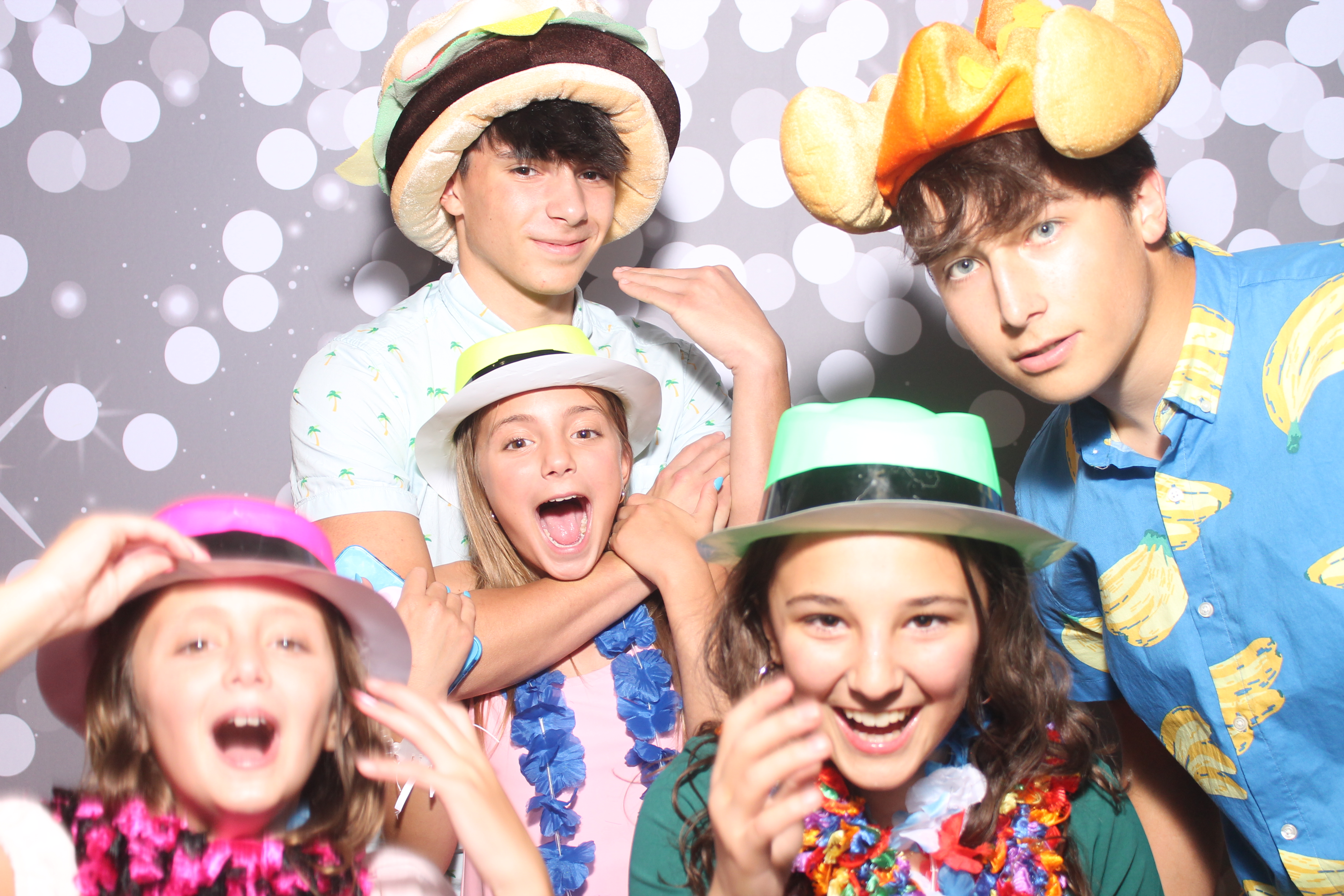 Mariemount Father Daughter Dance | View more photos from the event at gallery.photoboothcincy.com/u/PhotoBoothCincy/Mariemount-Father-Daughter-Dance-0