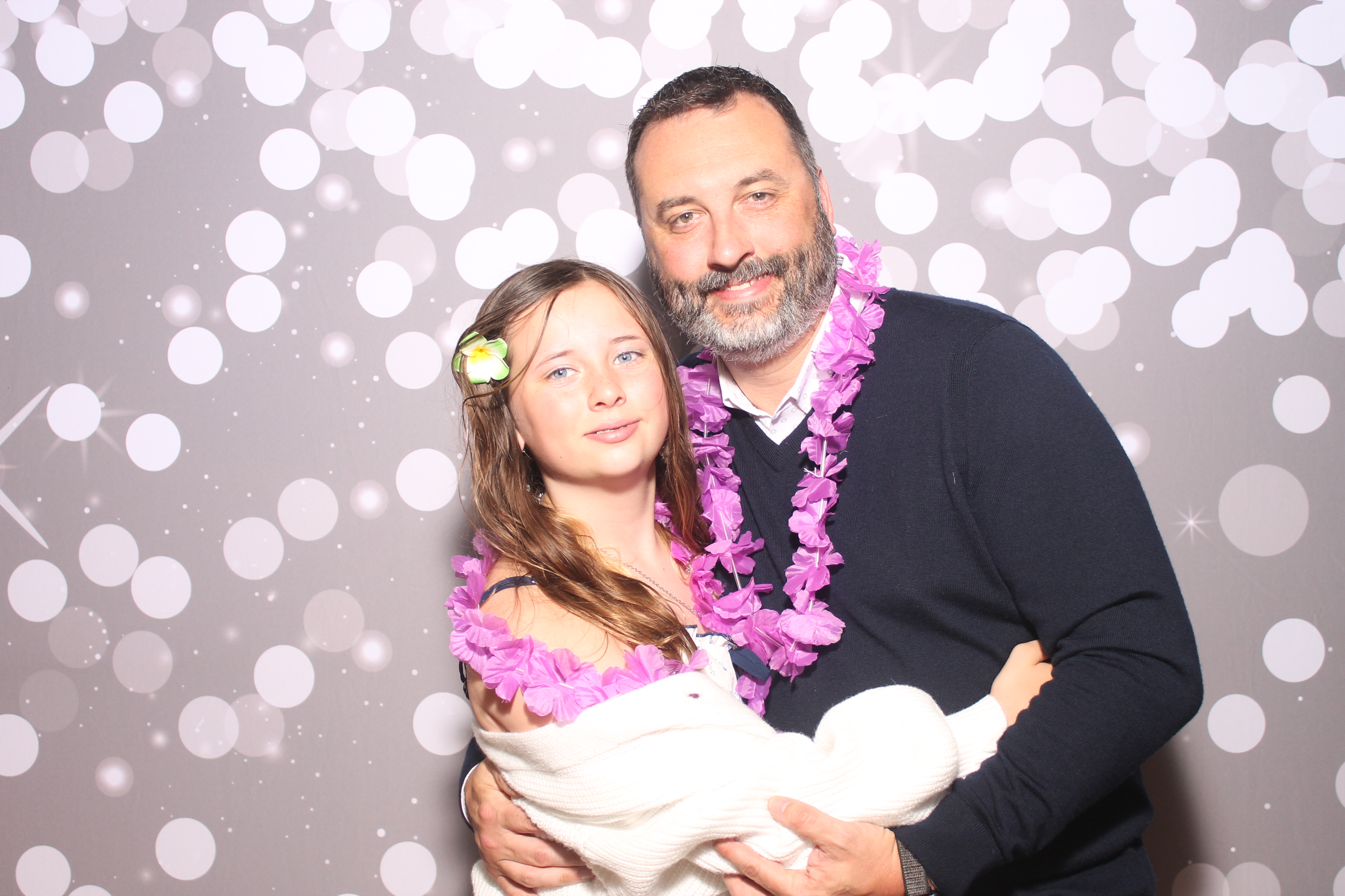 Mariemount Father Daughter Dance | View more photos from the event at gallery.photoboothcincy.com/u/PhotoBoothCincy/Mariemount-Father-Daughter-Dance-0