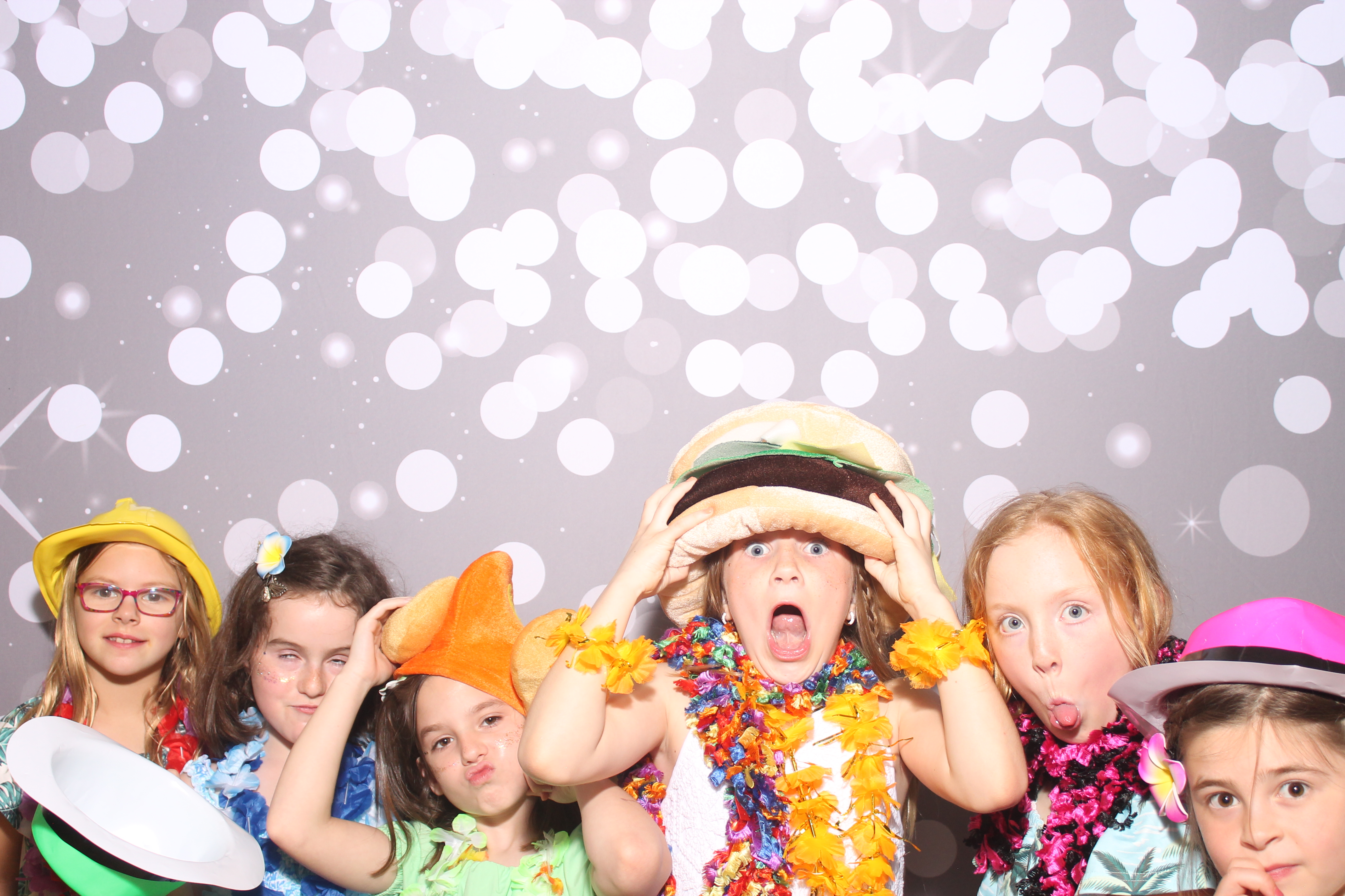 Mariemount Father Daughter Dance | View more photos from the event at gallery.photoboothcincy.com/u/PhotoBoothCincy/Mariemount-Father-Daughter-Dance-0