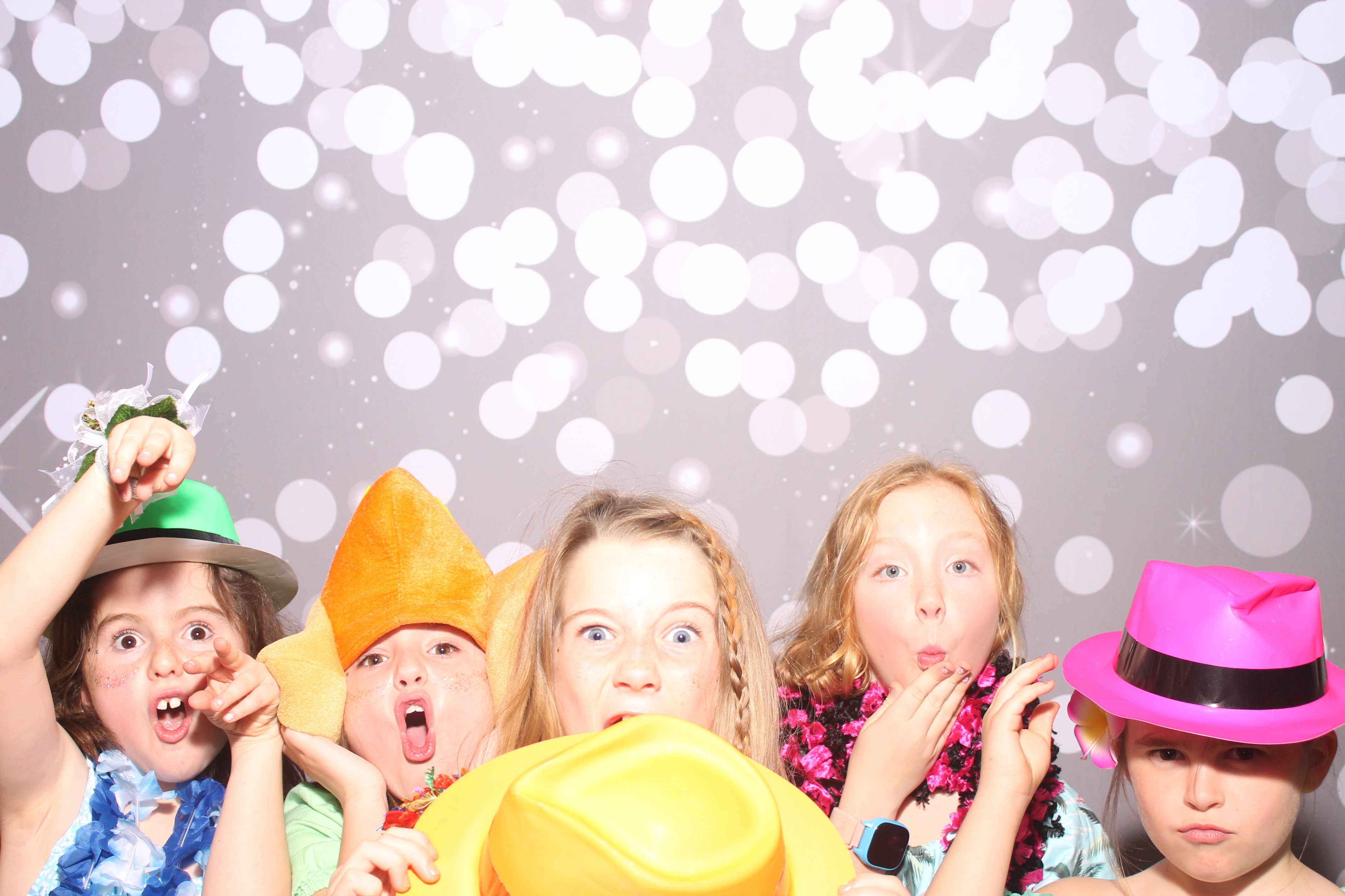 Mariemount Father Daughter Dance | View more photos from the event at gallery.photoboothcincy.com/u/PhotoBoothCincy/Mariemount-Father-Daughter-Dance-0