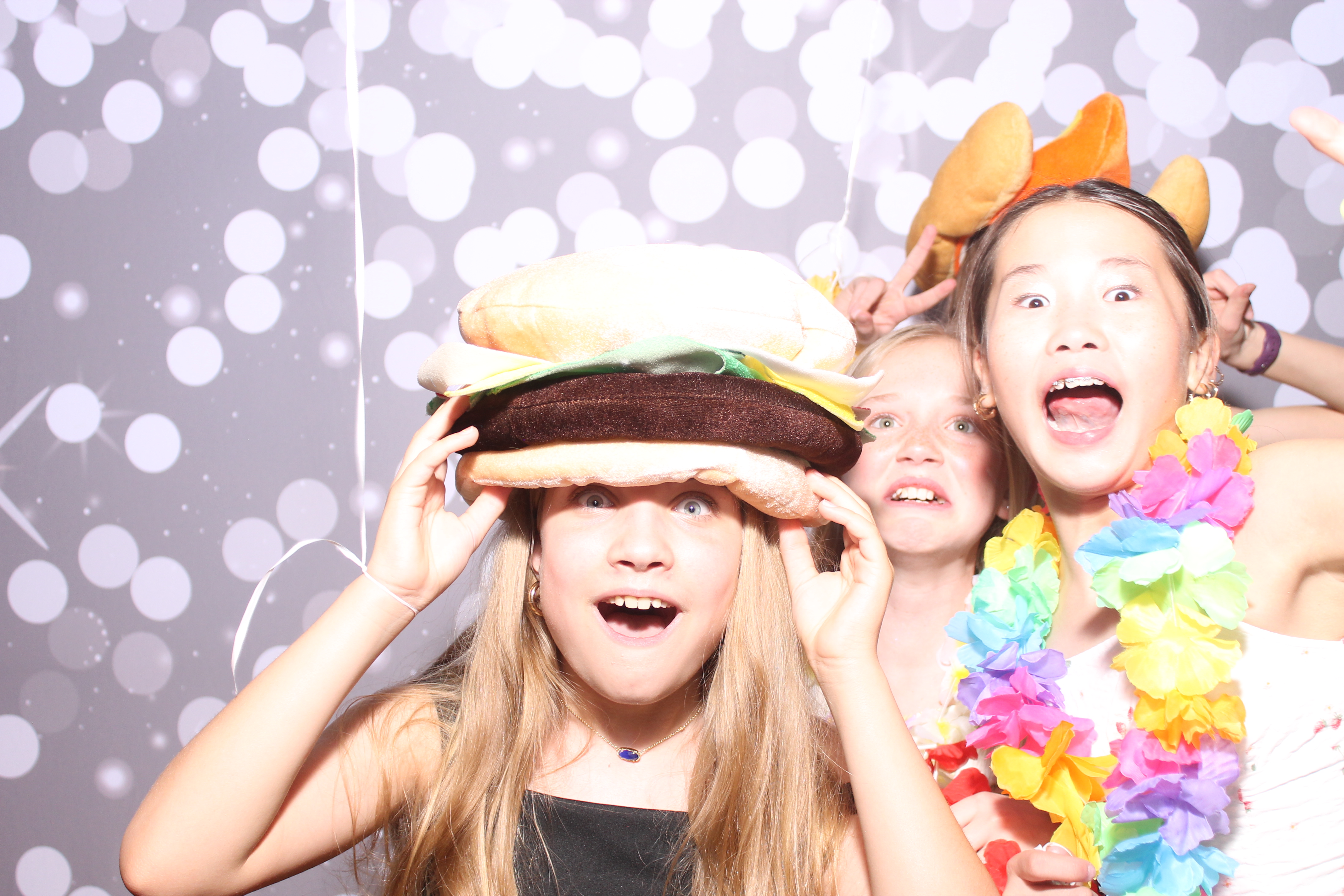 Mariemount Father Daughter Dance | View more photos from the event at gallery.photoboothcincy.com/u/PhotoBoothCincy/Mariemount-Father-Daughter-Dance-0