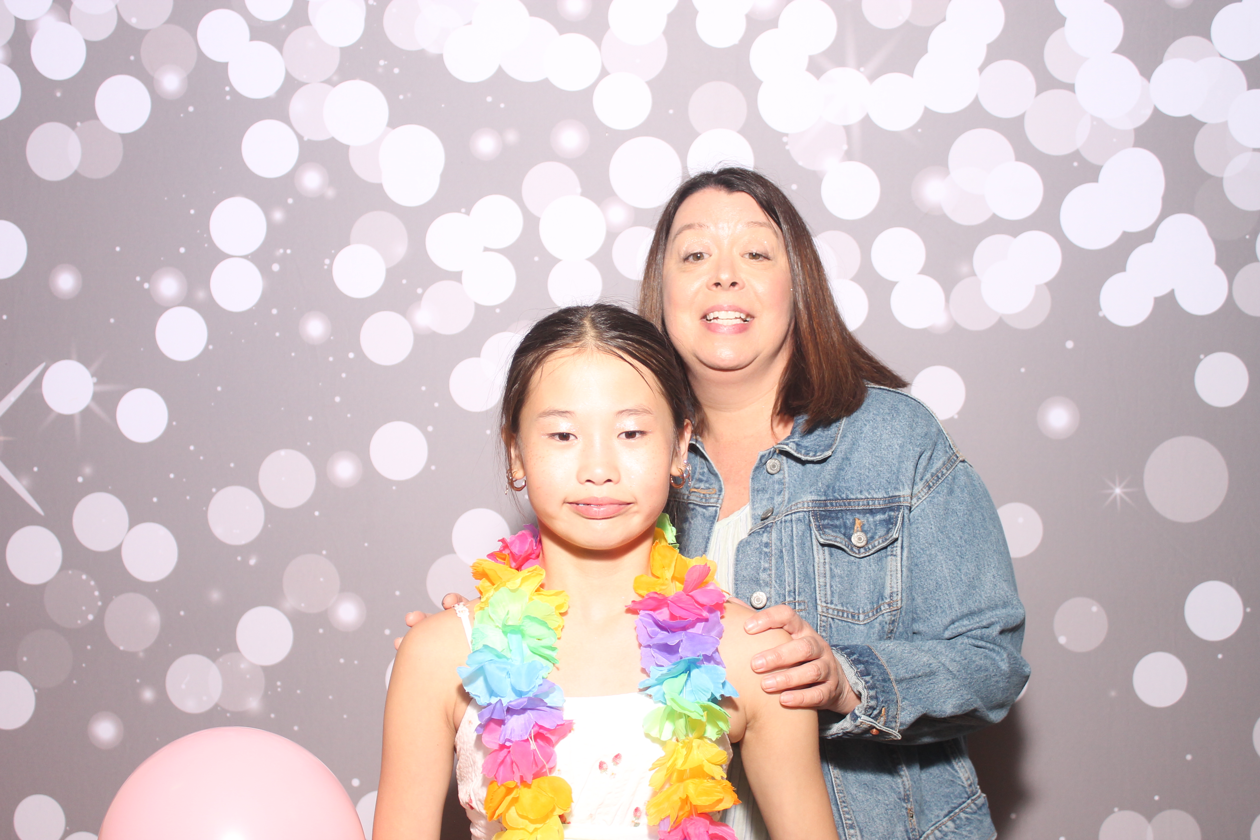 Mariemount Father Daughter Dance | View more photos from the event at gallery.photoboothcincy.com/u/PhotoBoothCincy/Mariemount-Father-Daughter-Dance-0