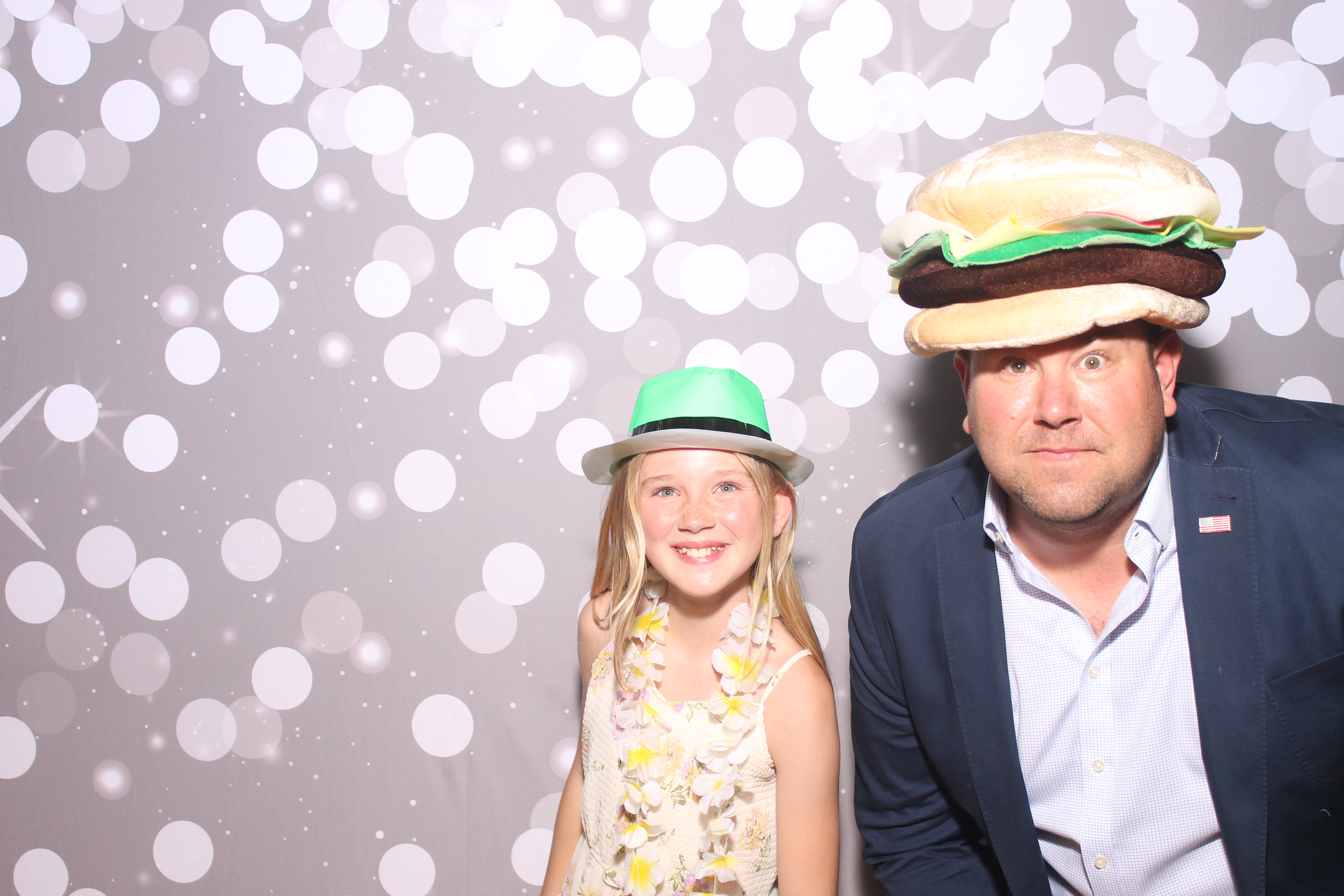 Mariemount Father Daughter Dance | View more photos from the event at gallery.photoboothcincy.com/u/PhotoBoothCincy/Mariemount-Father-Daughter-Dance-0