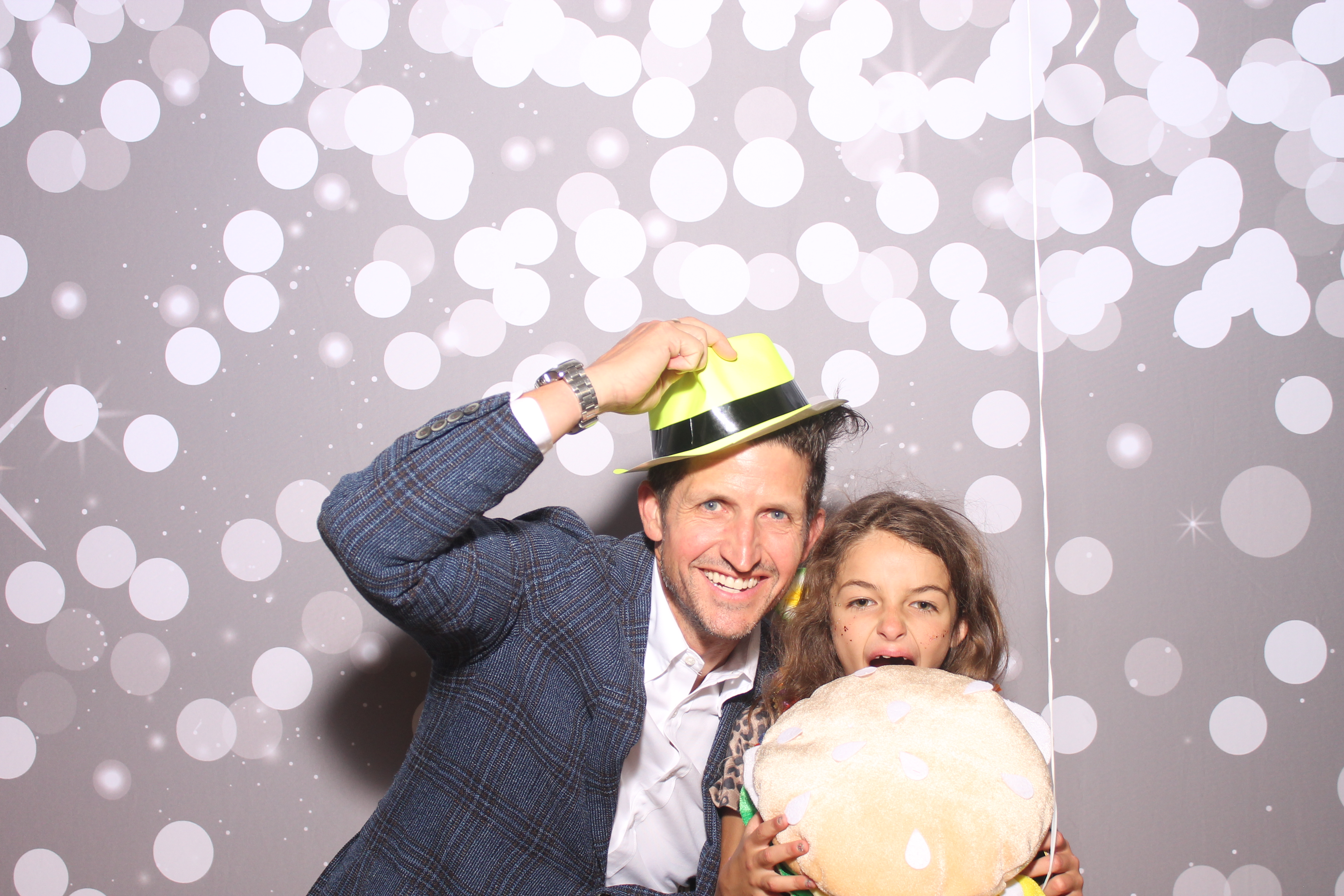Mariemount Father Daughter Dance | View more photos from the event at gallery.photoboothcincy.com/u/PhotoBoothCincy/Mariemount-Father-Daughter-Dance-0