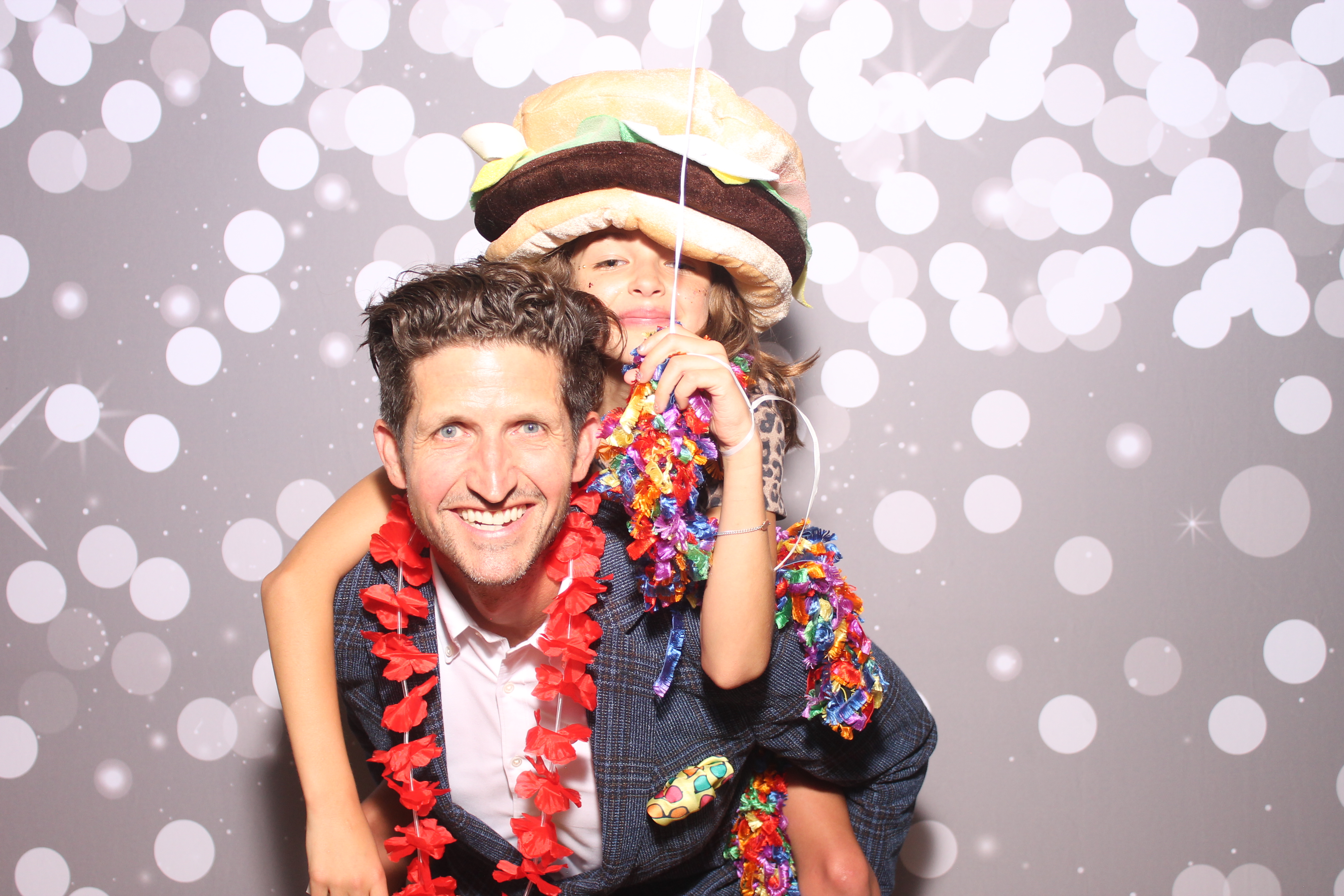 Mariemount Father Daughter Dance | View more photos from the event at gallery.photoboothcincy.com/u/PhotoBoothCincy/Mariemount-Father-Daughter-Dance-0