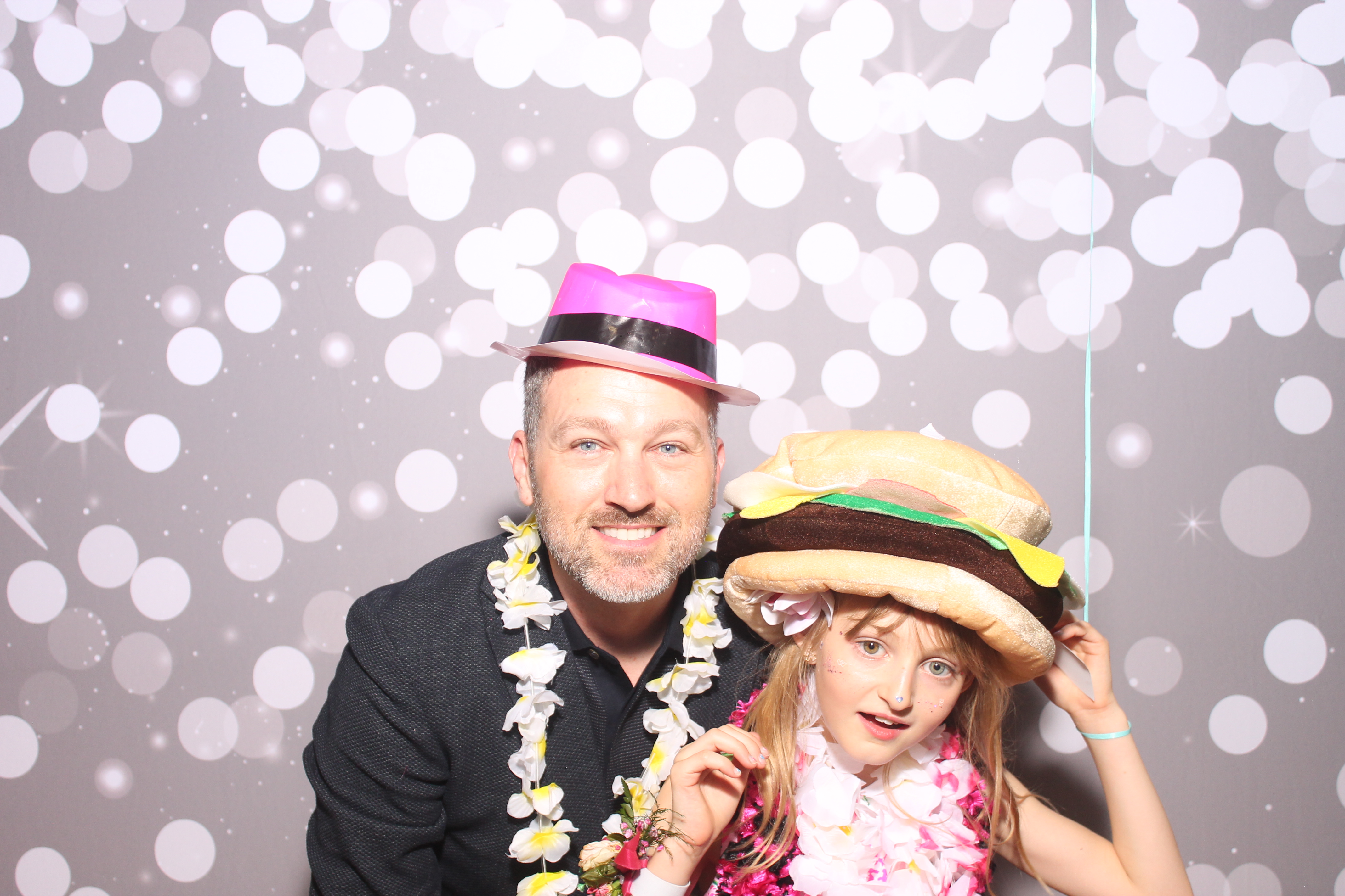 Mariemount Father Daughter Dance | View more photos from the event at gallery.photoboothcincy.com/u/PhotoBoothCincy/Mariemount-Father-Daughter-Dance-0
