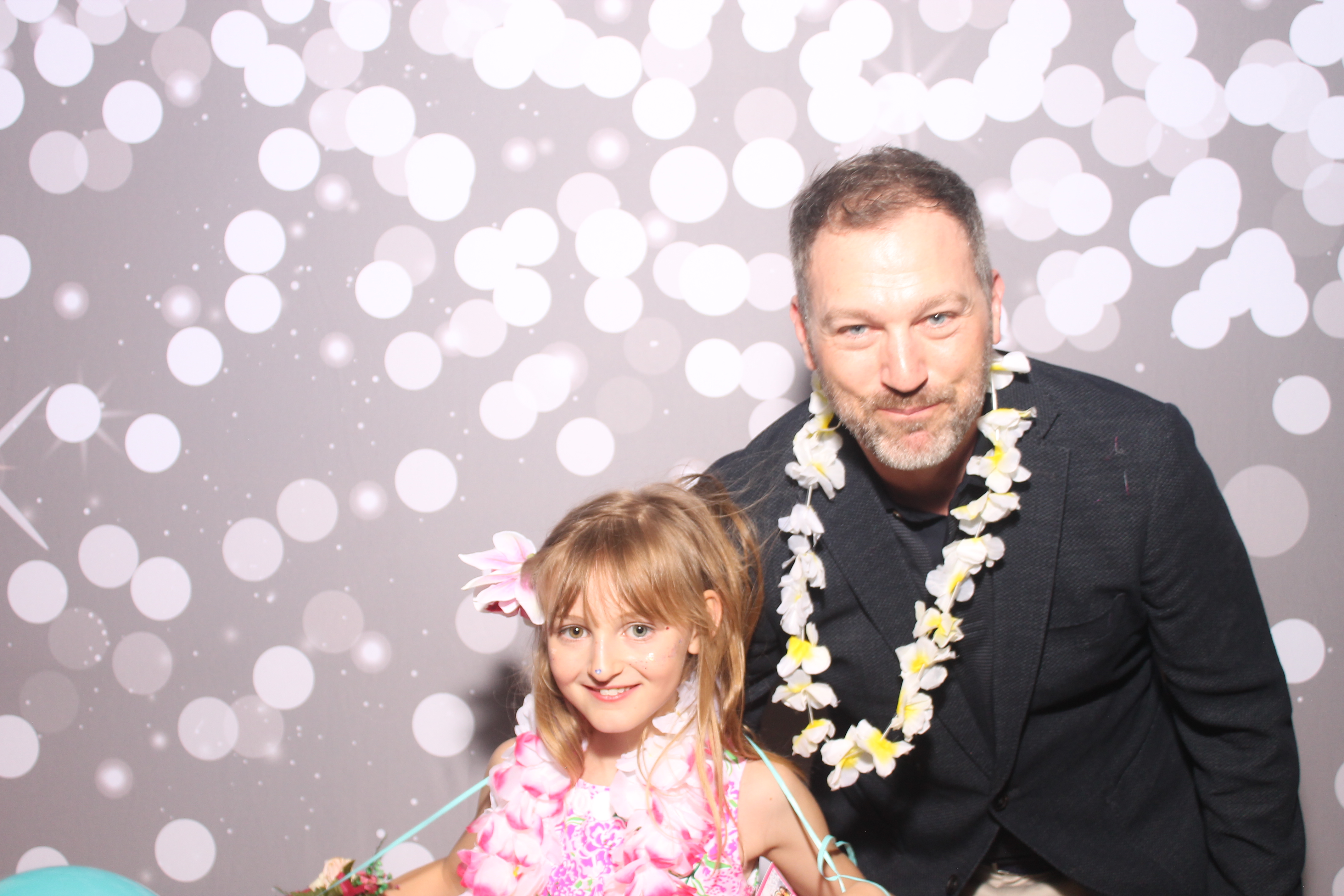 Mariemount Father Daughter Dance | View more photos from the event at gallery.photoboothcincy.com/u/PhotoBoothCincy/Mariemount-Father-Daughter-Dance-0
