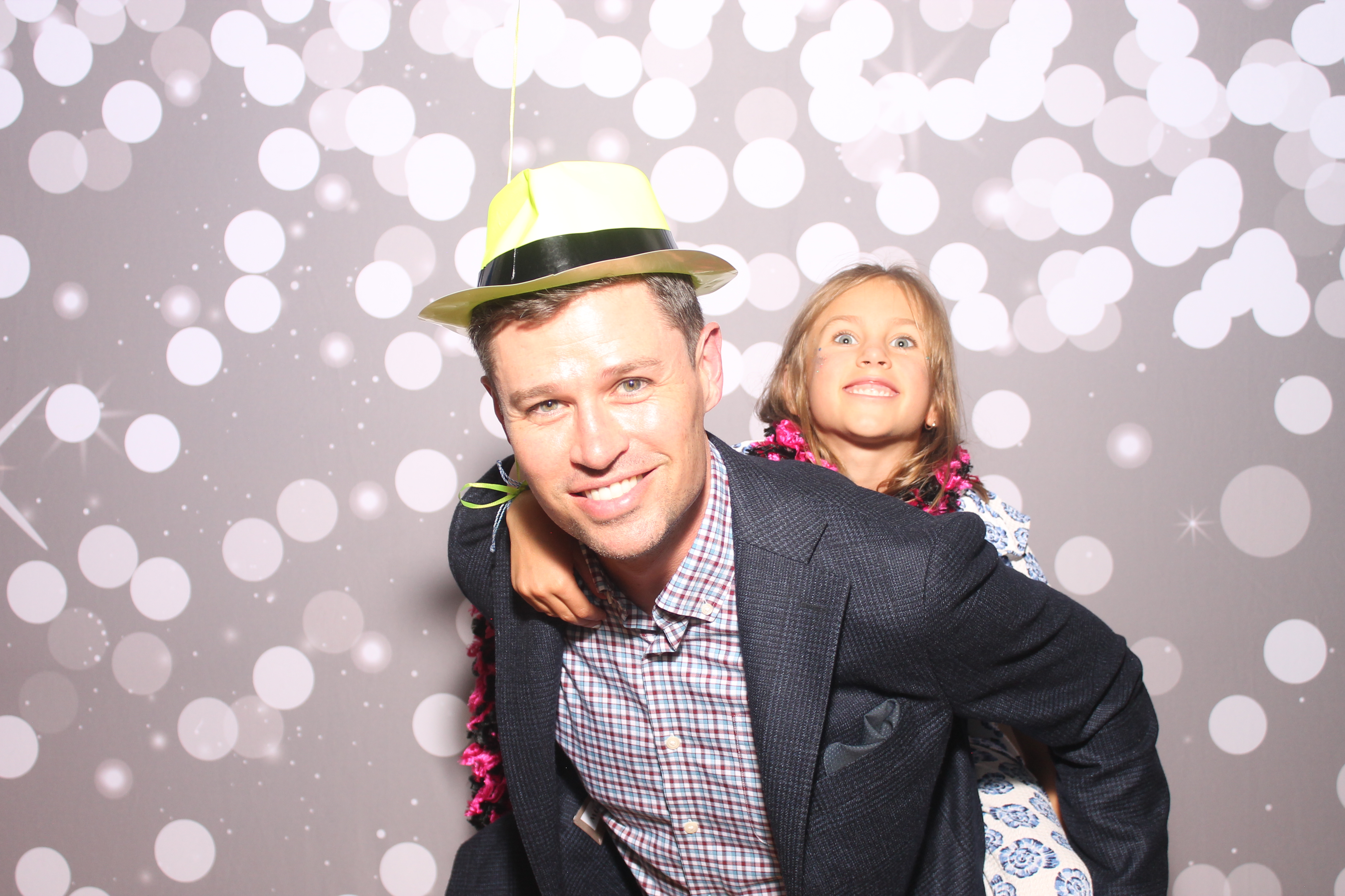 Mariemount Father Daughter Dance | View more photos from the event at gallery.photoboothcincy.com/u/PhotoBoothCincy/Mariemount-Father-Daughter-Dance-0
